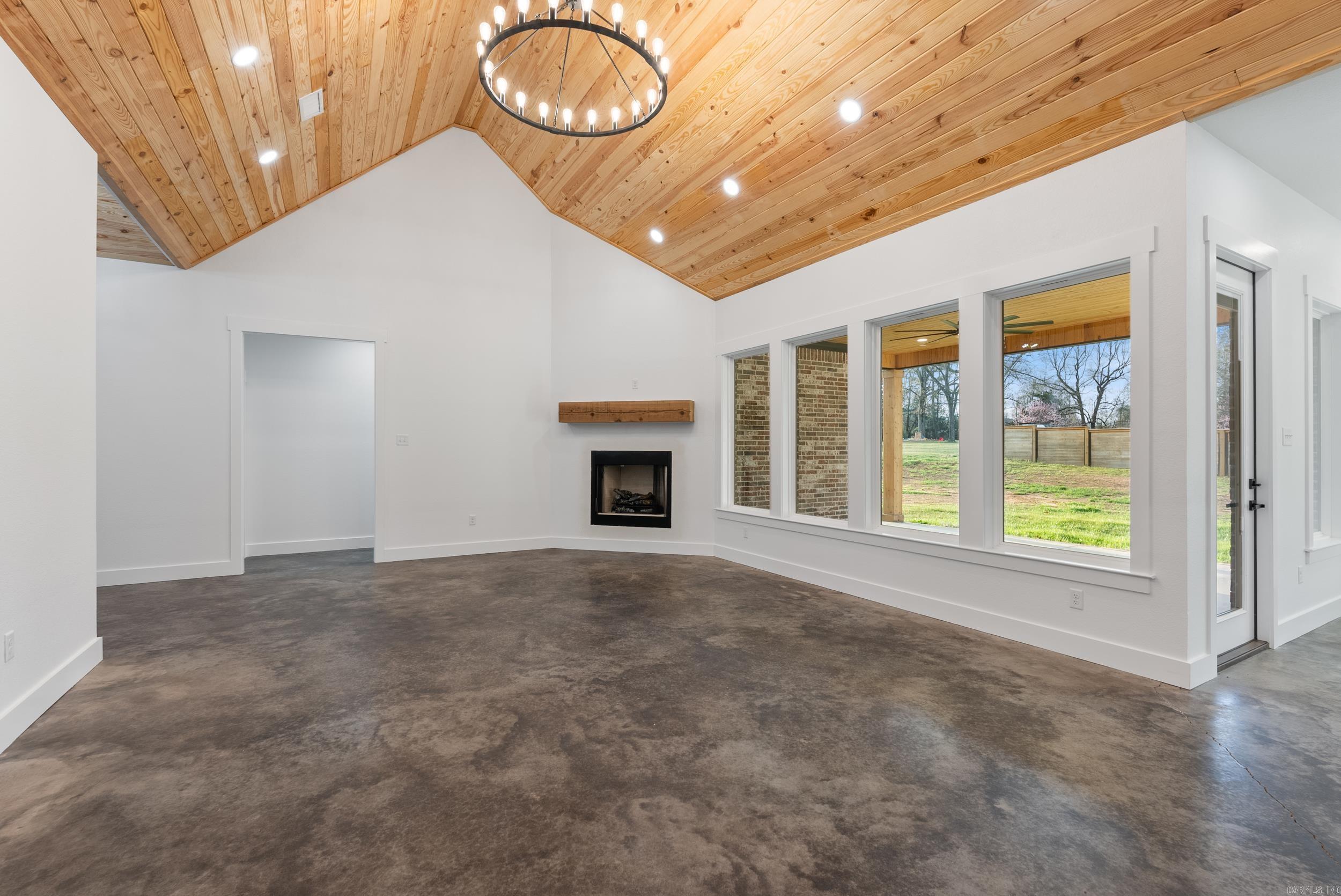 270  Arrowhead  Greenbrier, AR