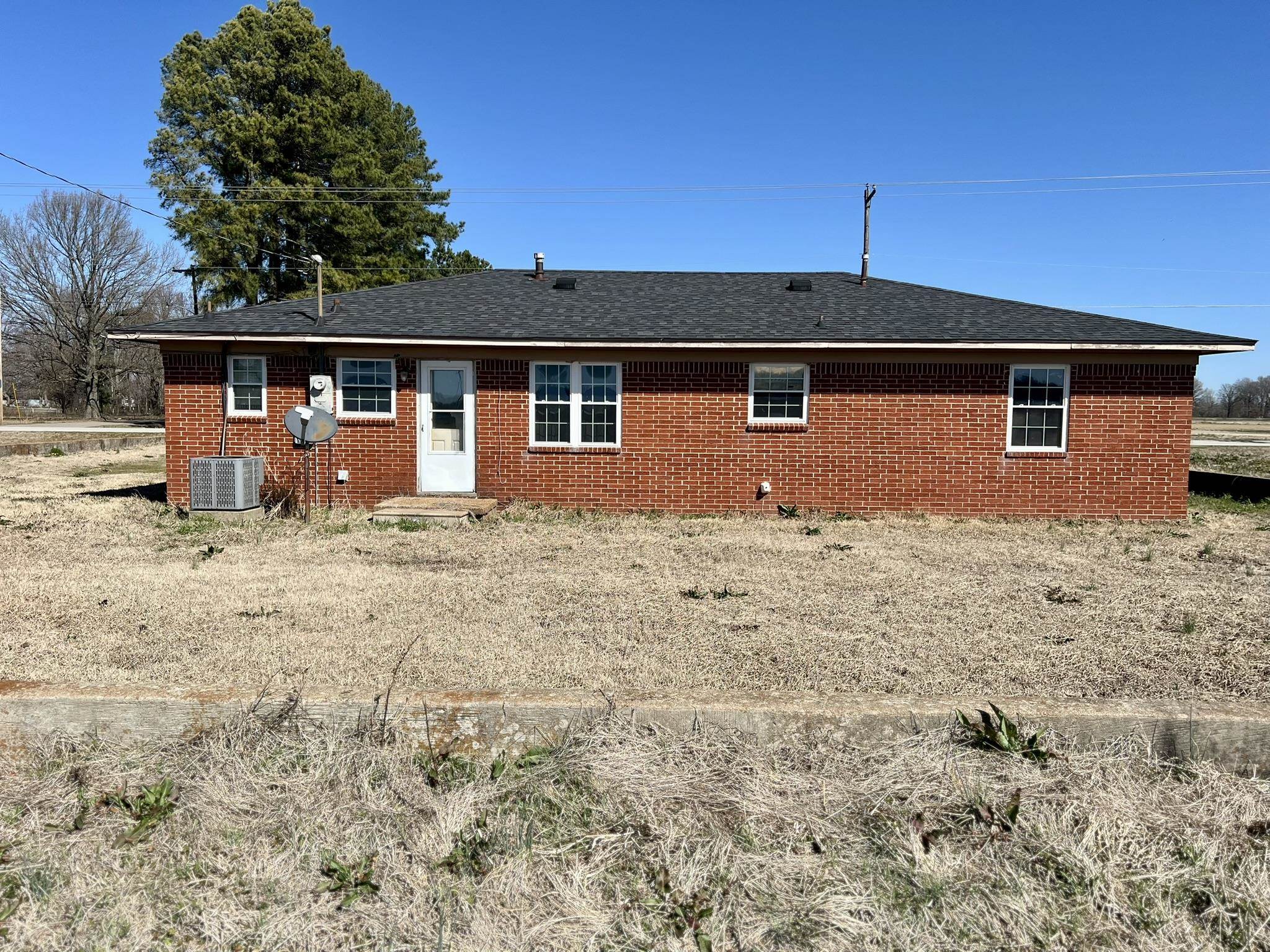 13898  HWY 18 E  Newport, AR