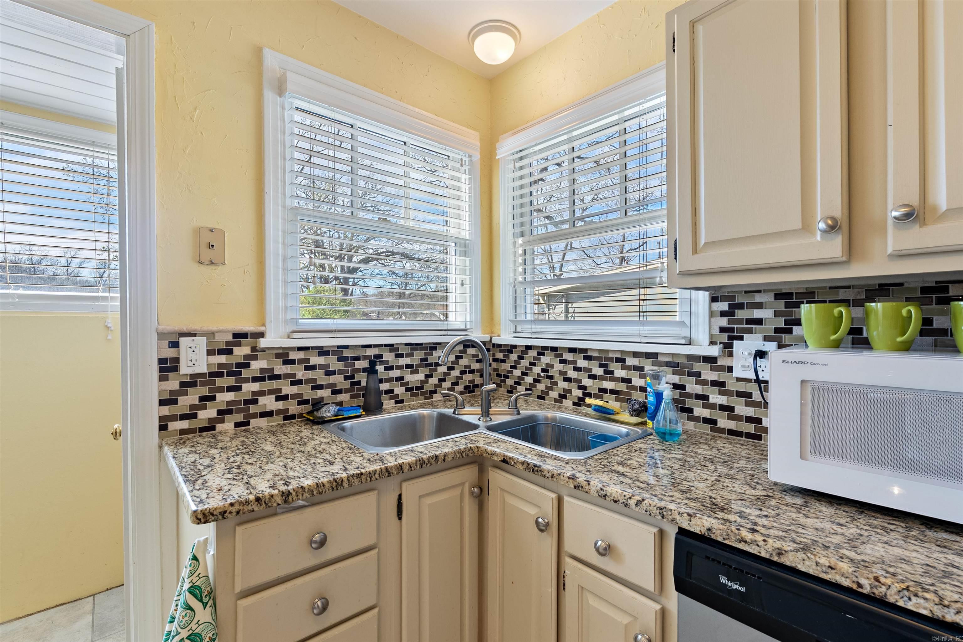 1704 N Grant Street Little Rock, AR 72207