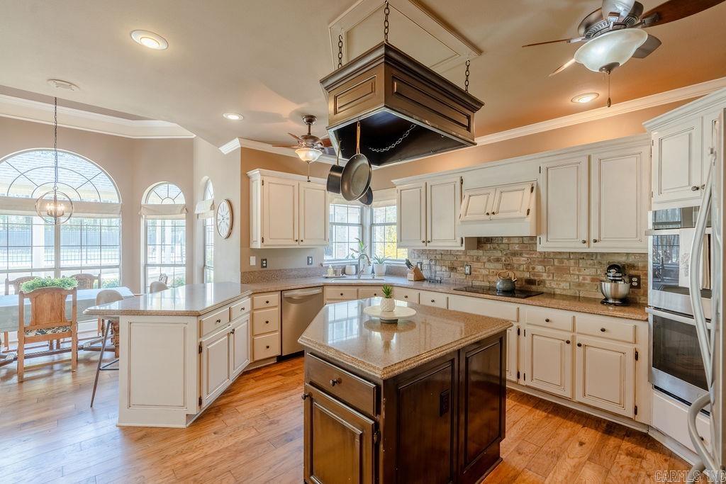 101  Deerwood  Searcy, AR