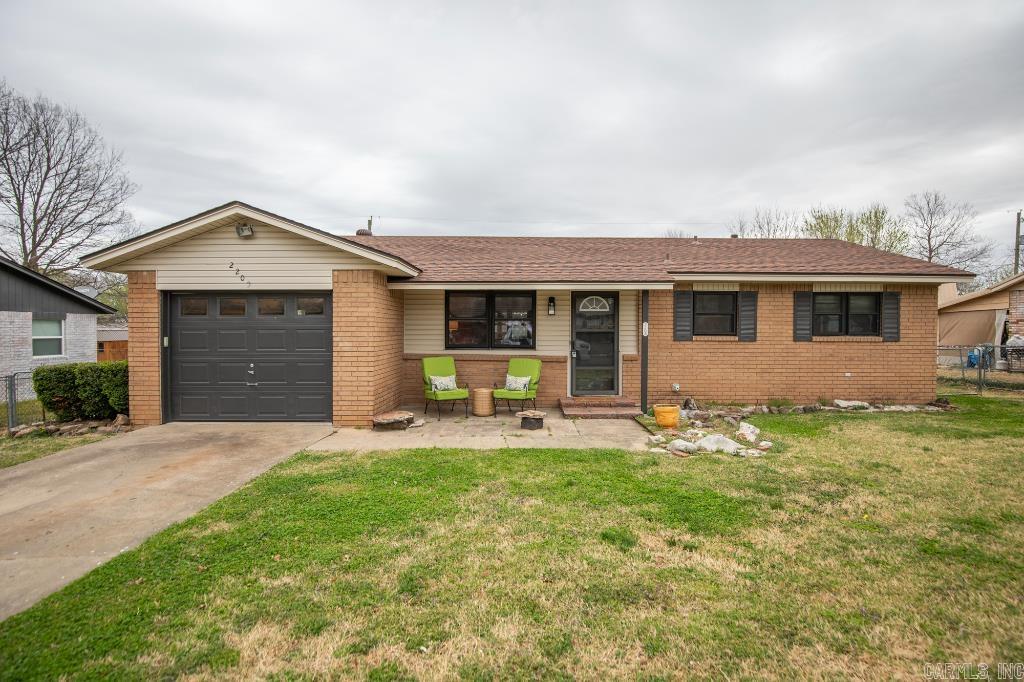 2205 Jean Street