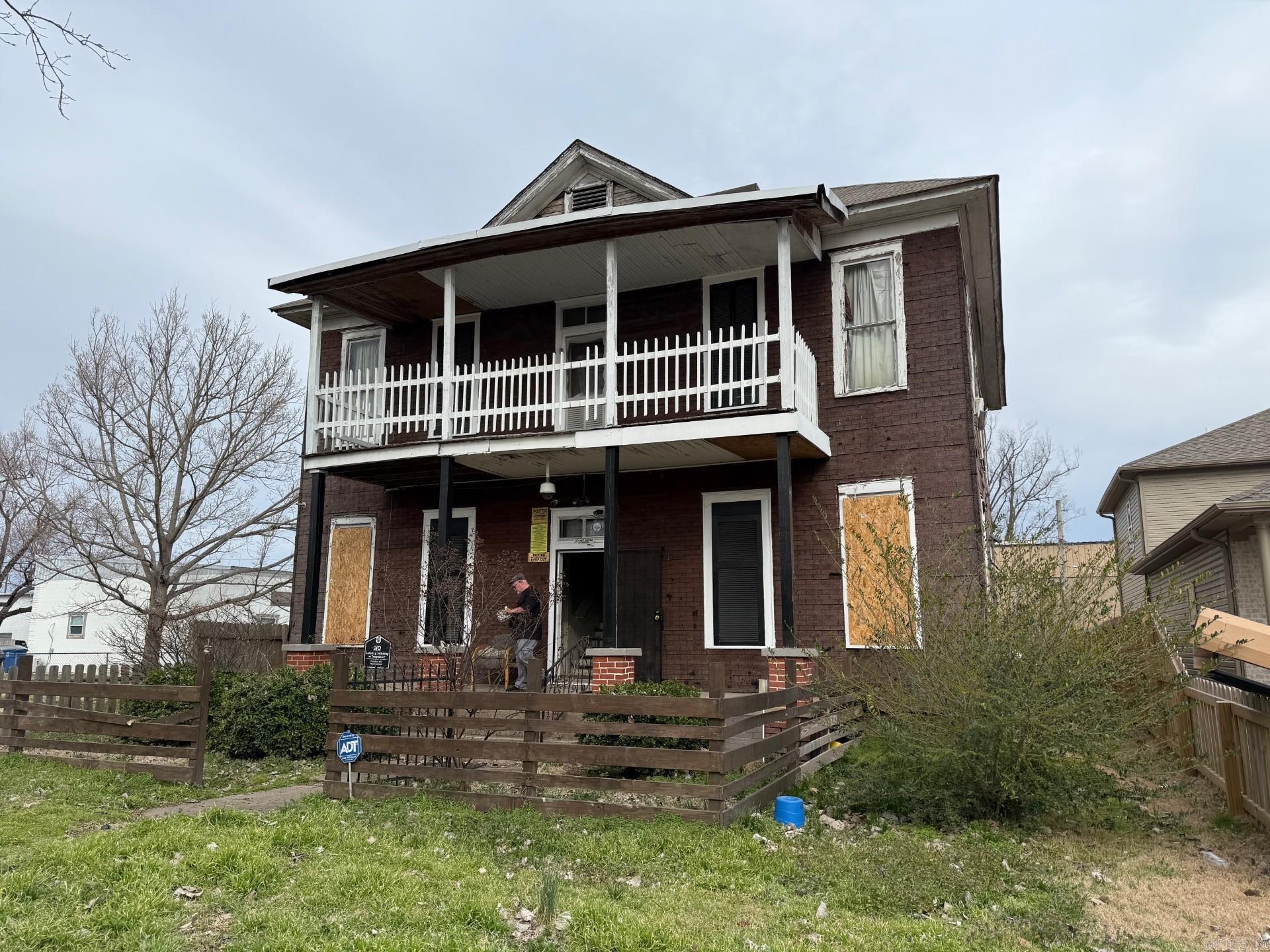 912 N Poplar  North Little Rock, AR