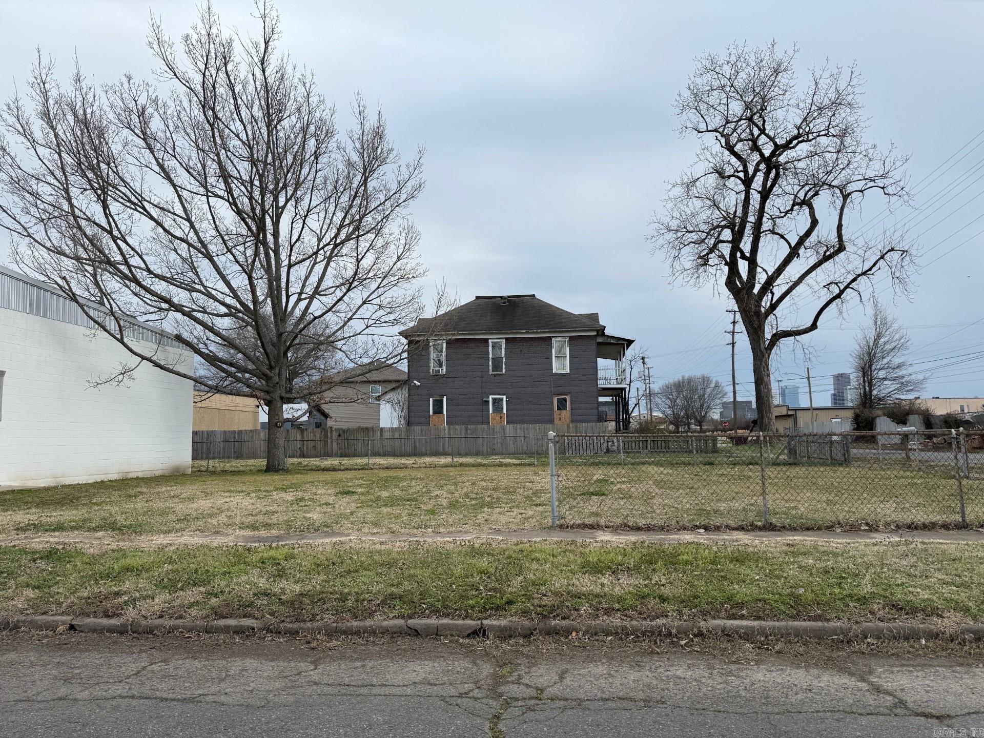 912 N Poplar  North Little Rock, AR