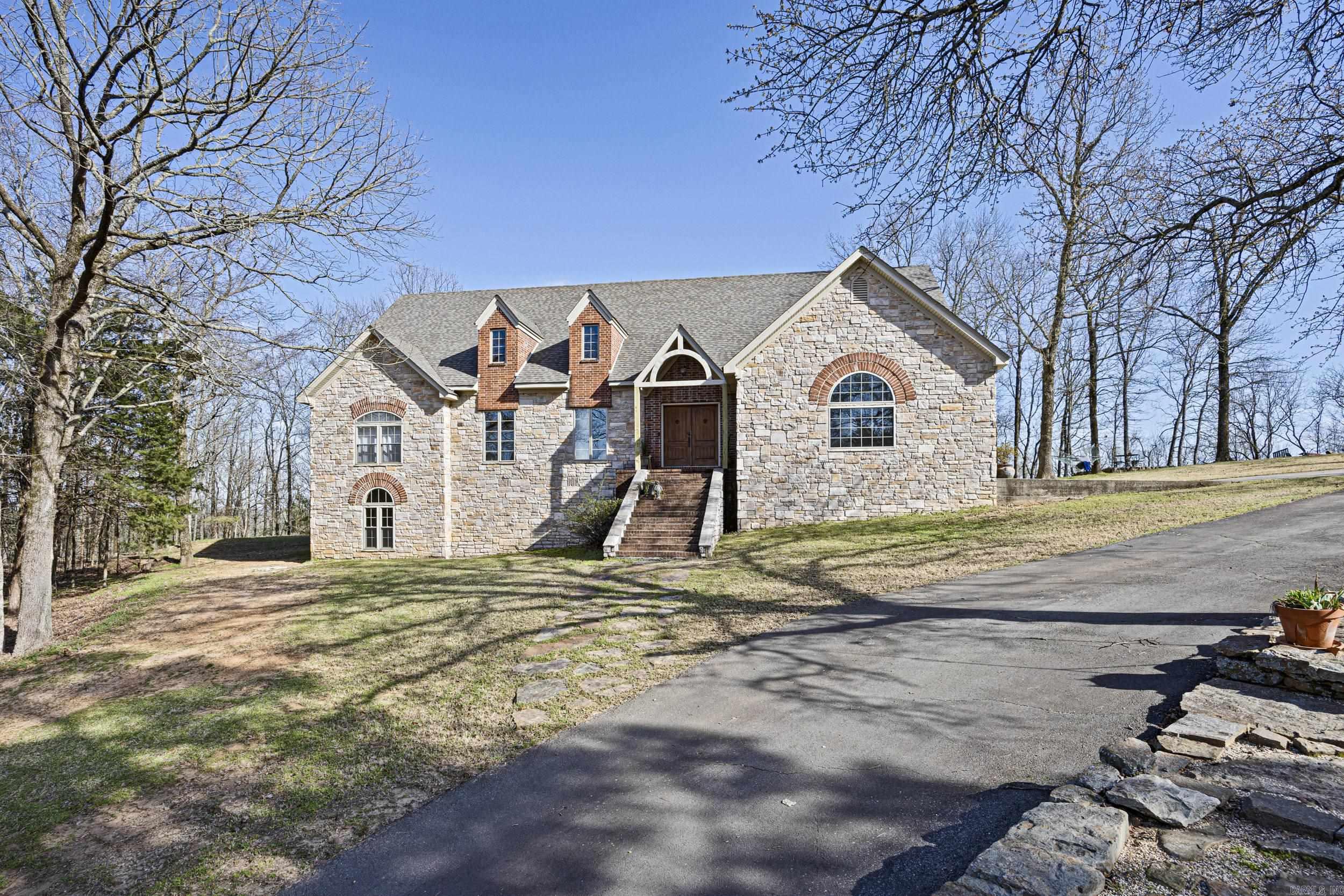 4  Robins Ridge  Morrilton, AR