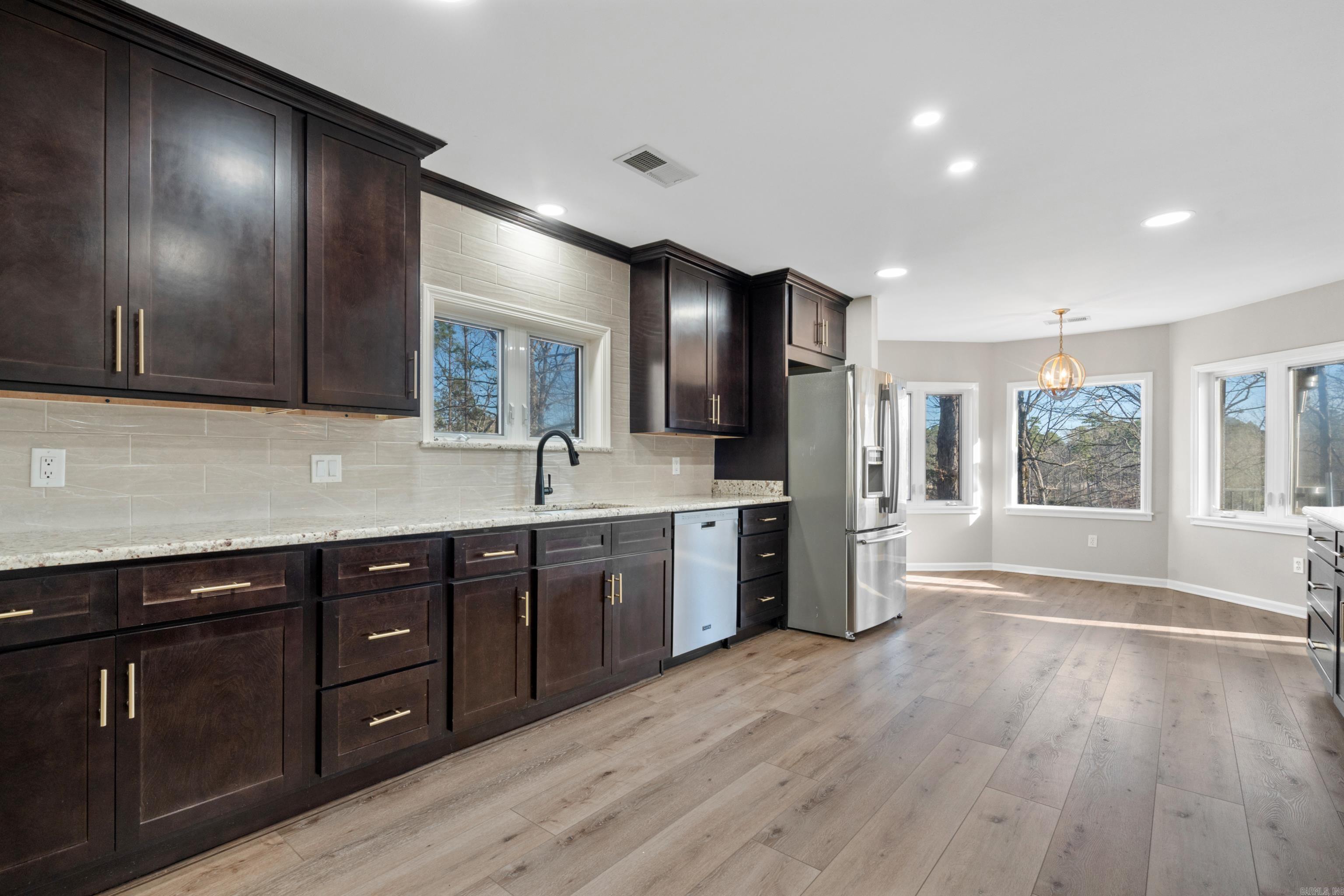29  Ciento  Hot Springs Village, AR
