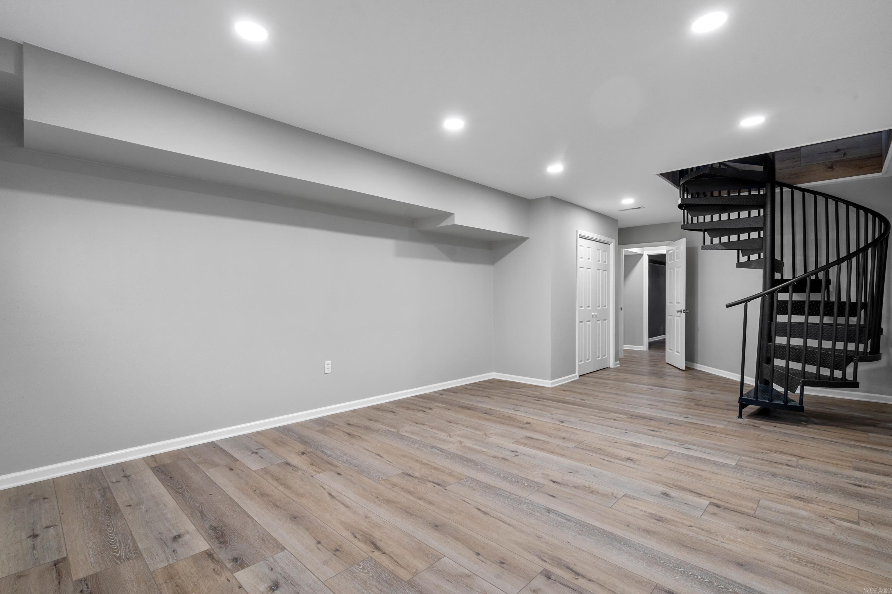 29  Ciento  Hot Springs Village, AR