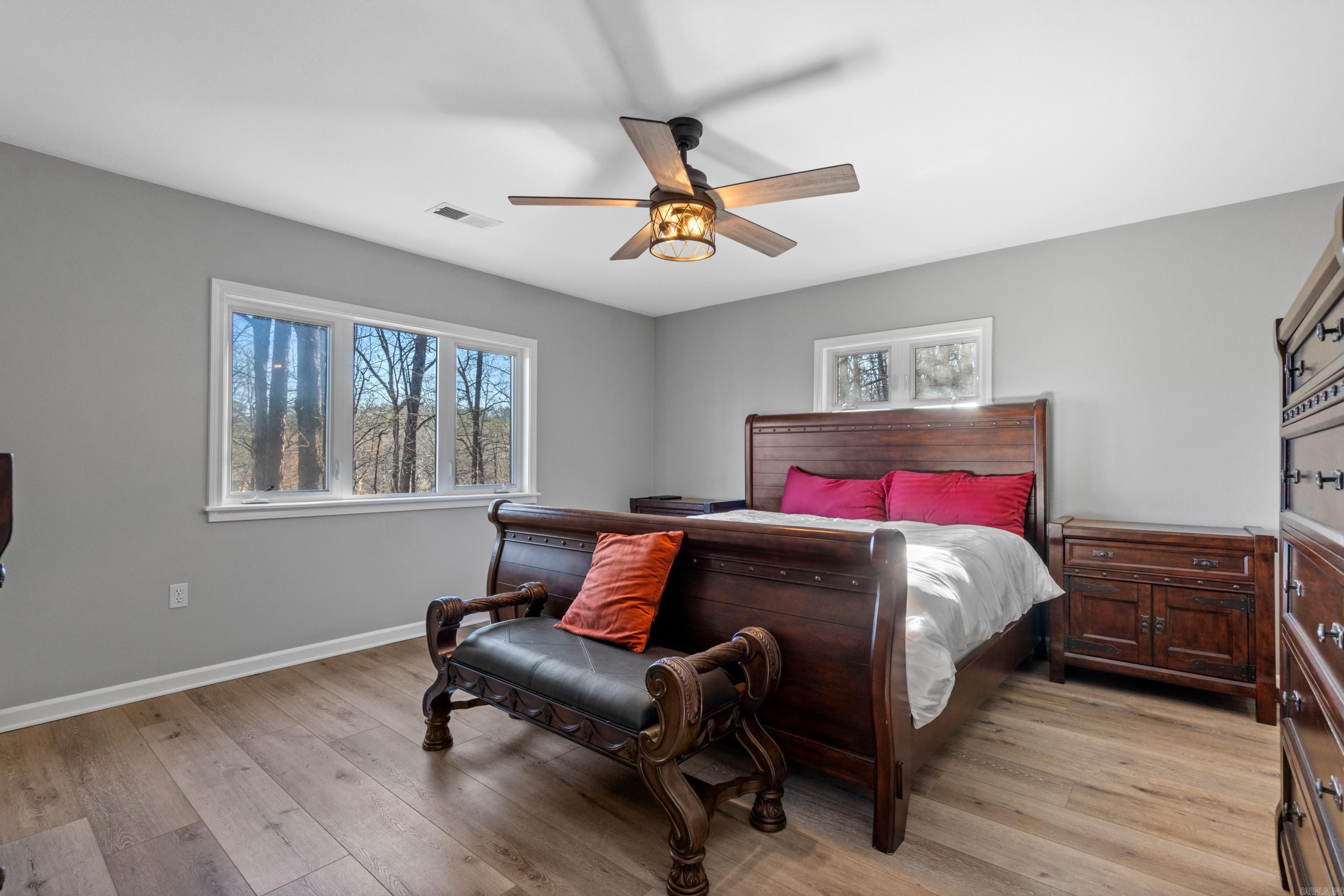 29  Ciento  Hot Springs Village, AR
