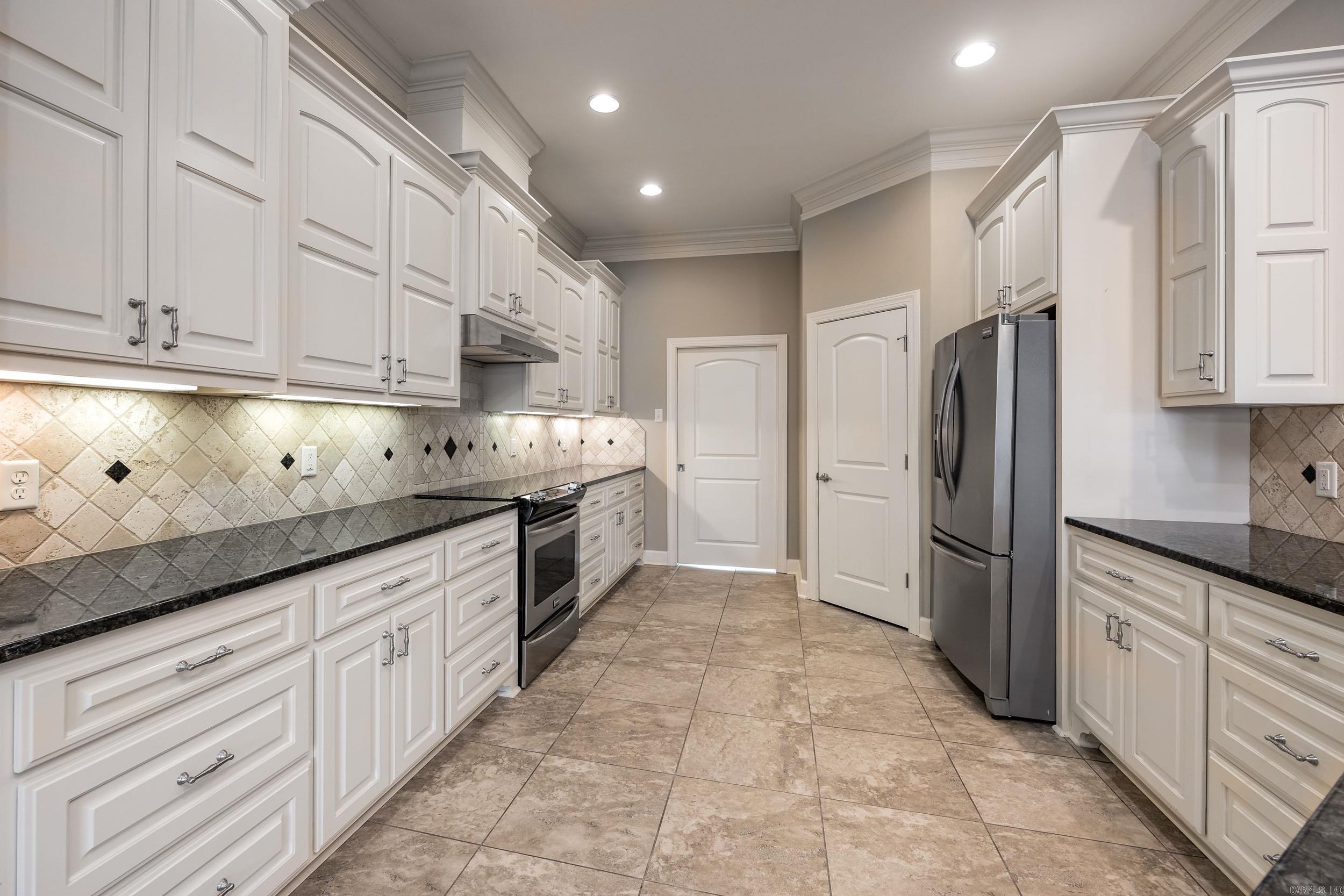 5 Stone Creek Court Little Rock, AR 72227