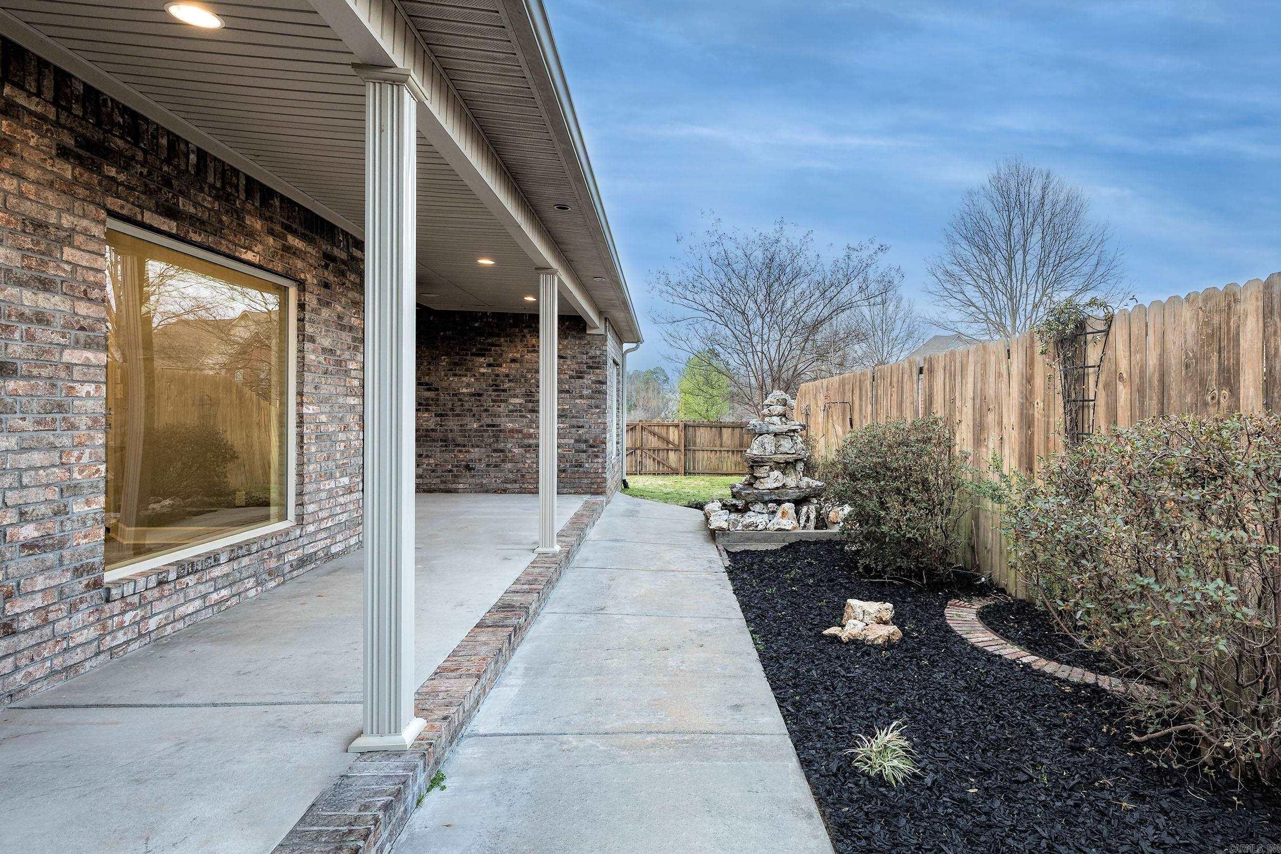 5 Stone Creek Court Little Rock, AR 72227