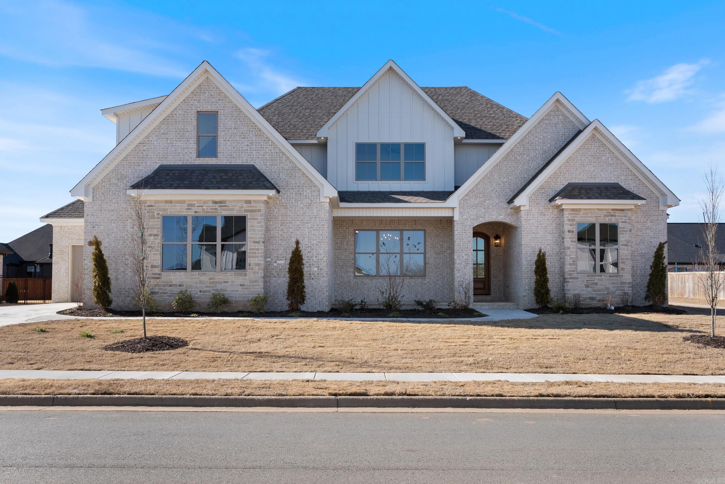 7417 Lake Point Circle Benton, AR 72019