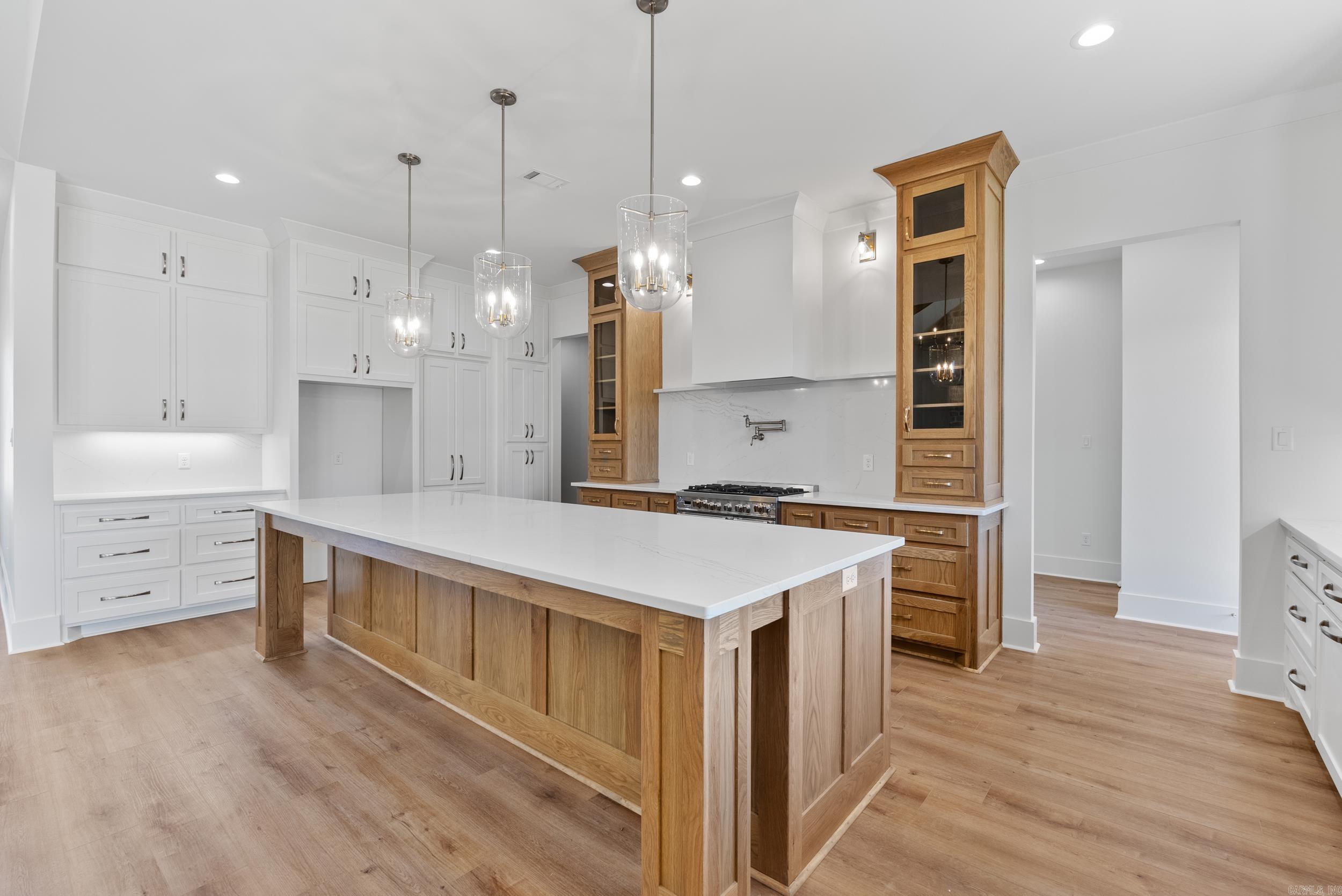 7417 Lake Point Circle Benton, AR 72019