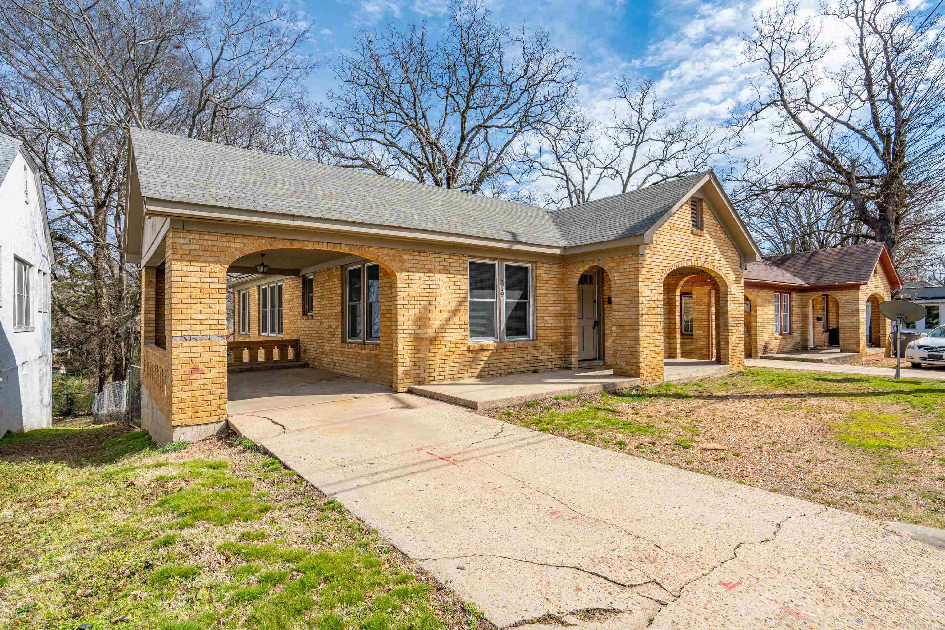 319  Linwood  Hot Springs, AR
