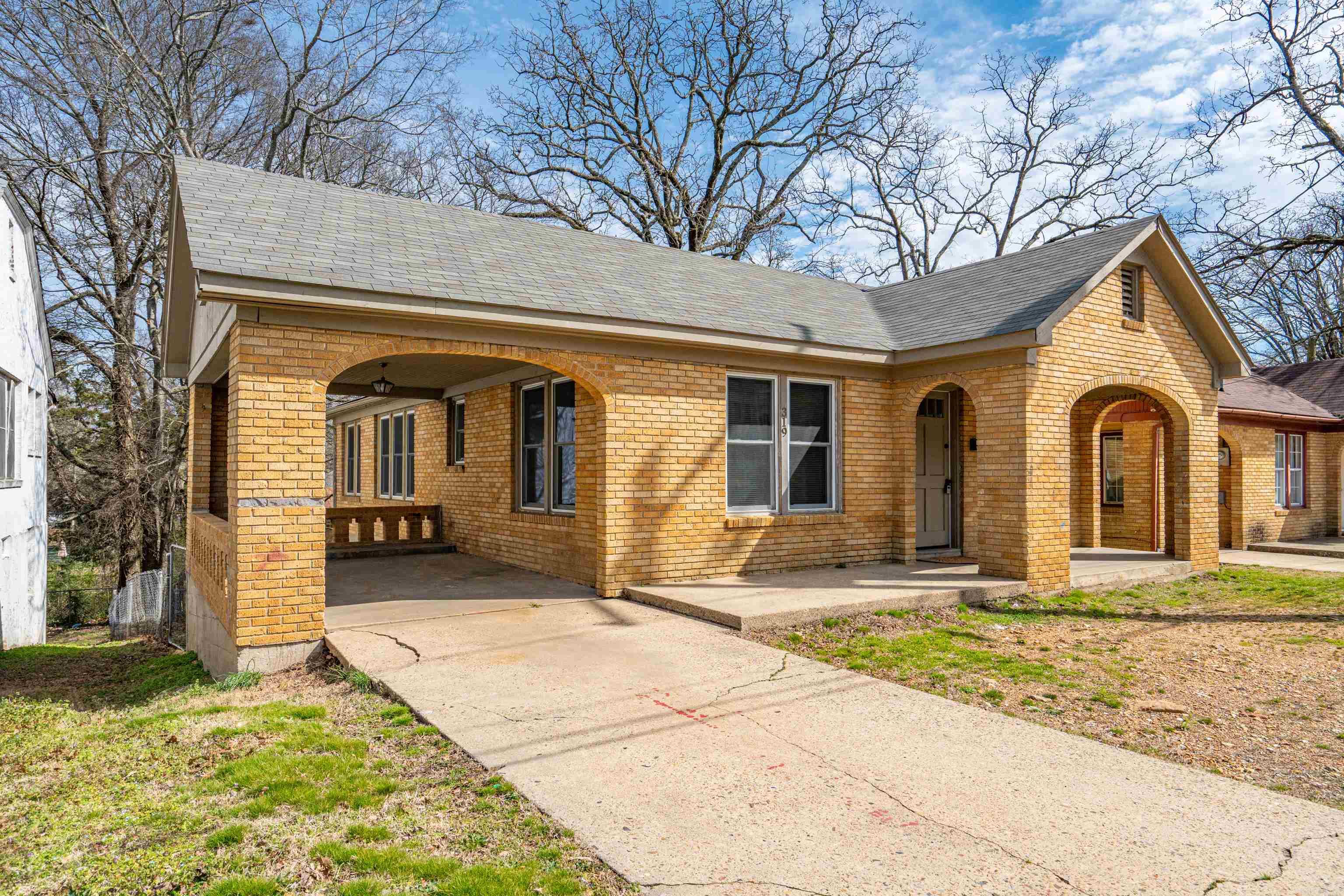 319  Linwood  Hot Springs, AR