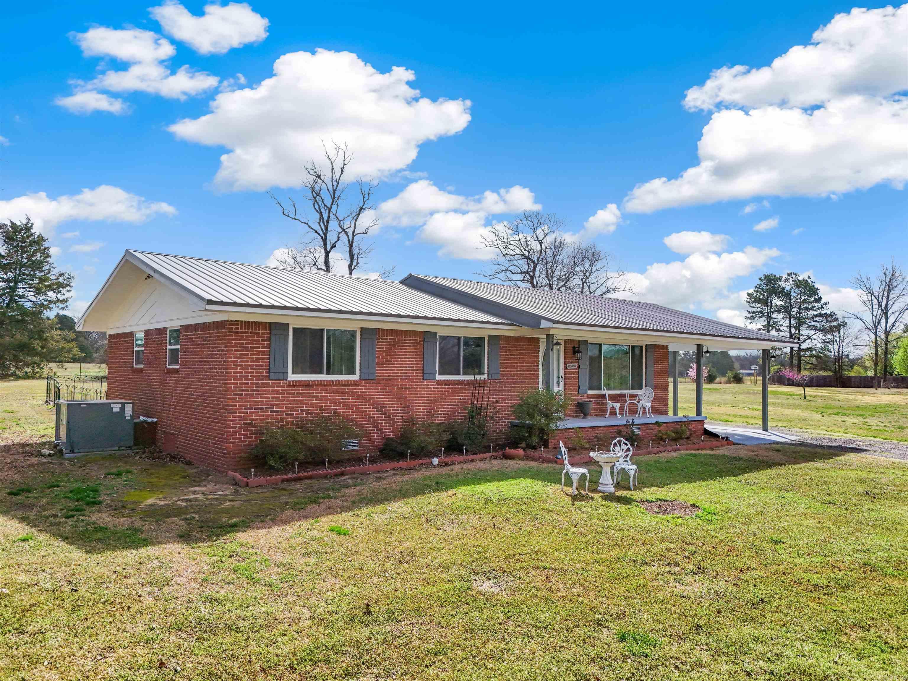 1599  Stacy Springs  Quitman, AR