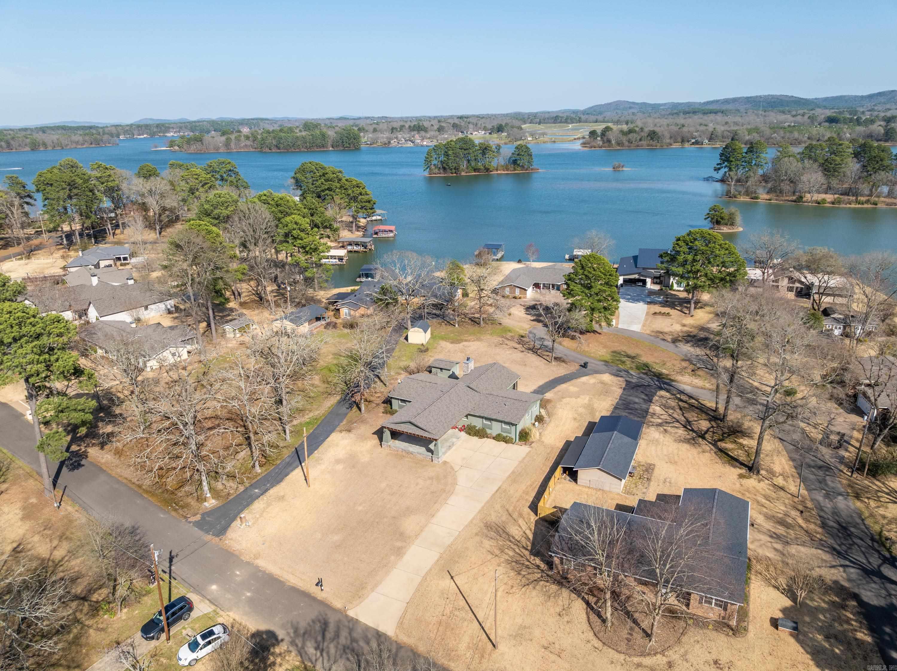 402 Caroline Acres Point Hot Springs National Park, AR 71913
