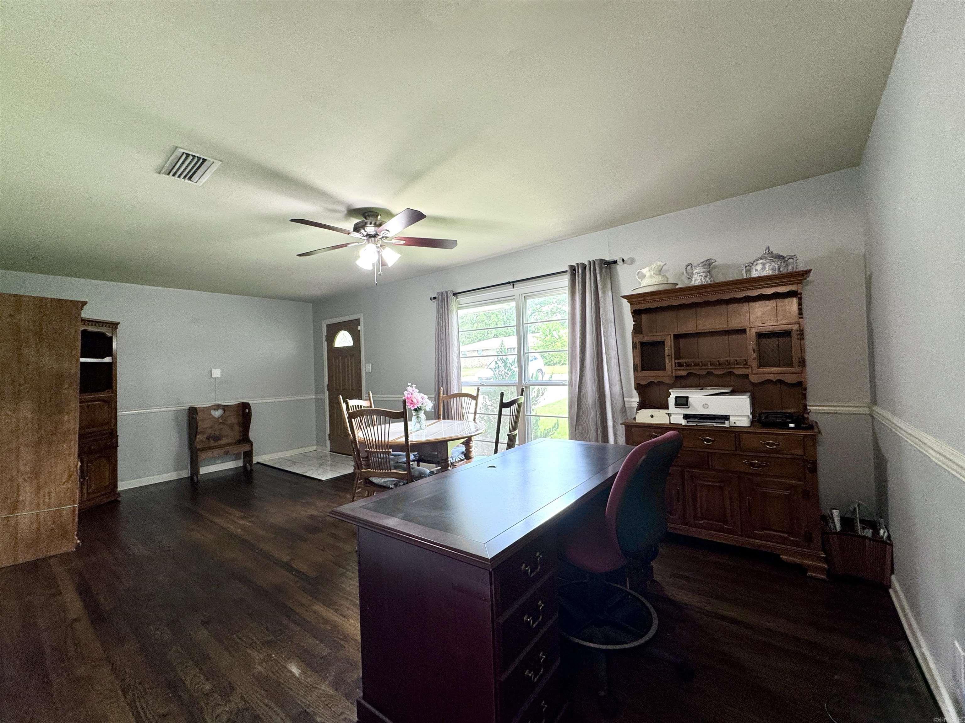 2204 E Lee Ave  Sherwood, AR