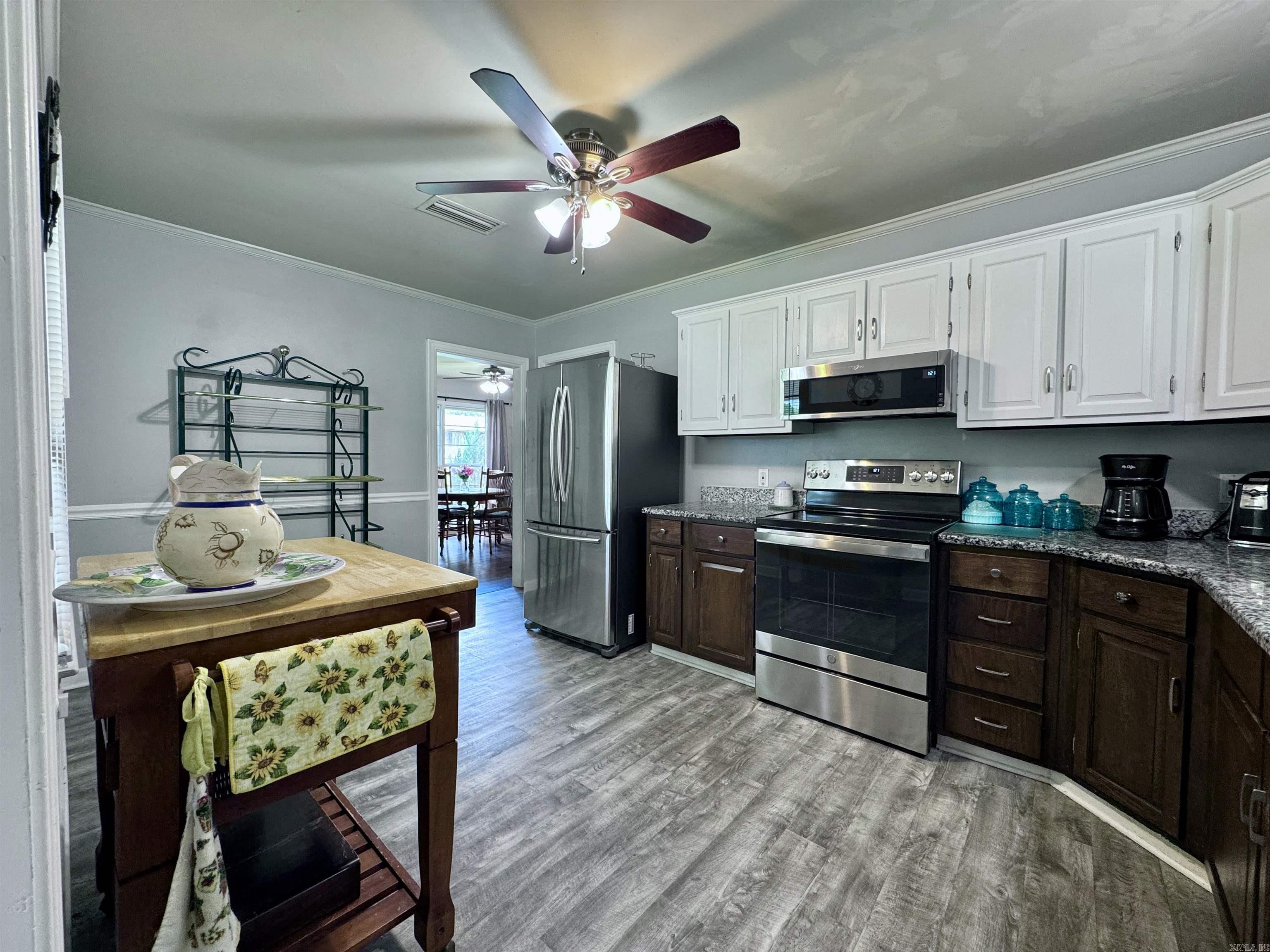 2204 E Lee Ave  Sherwood, AR