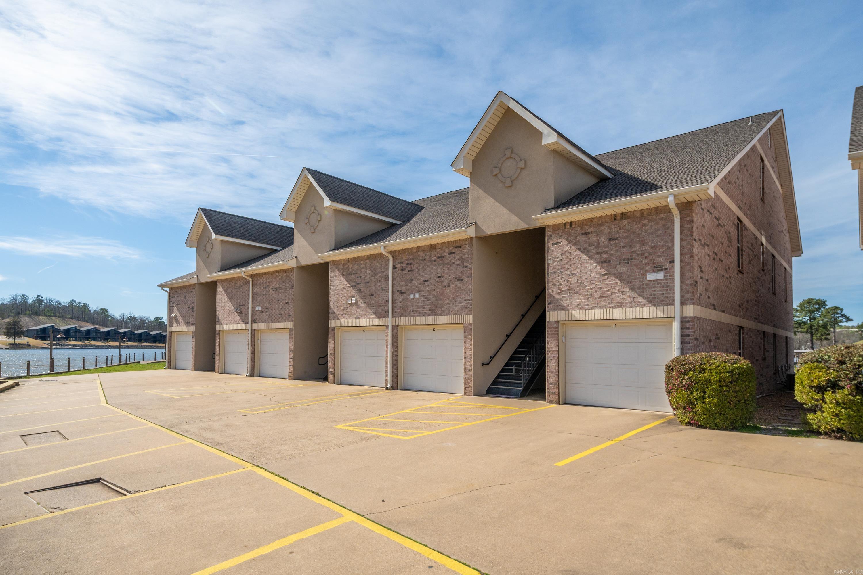 532  Grand Point  Hot Springs, AR