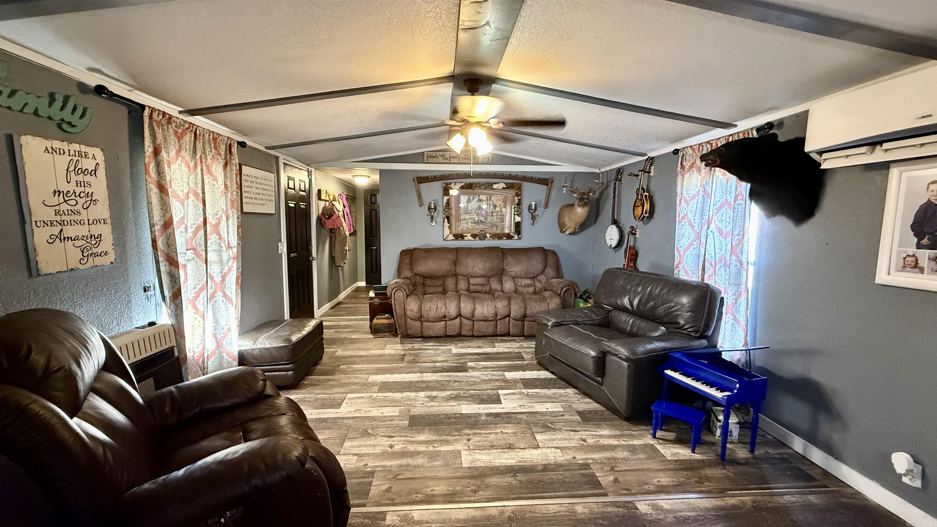 2554  Punkin Flat  Marshall, AR