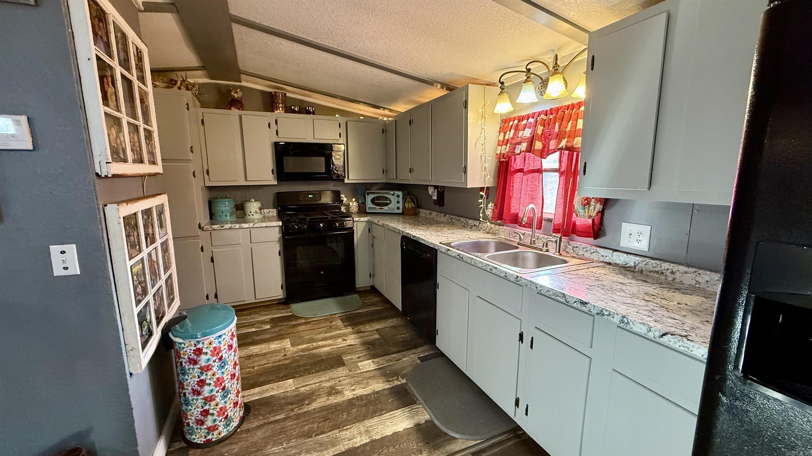 2554  Punkin Flat  Marshall, AR