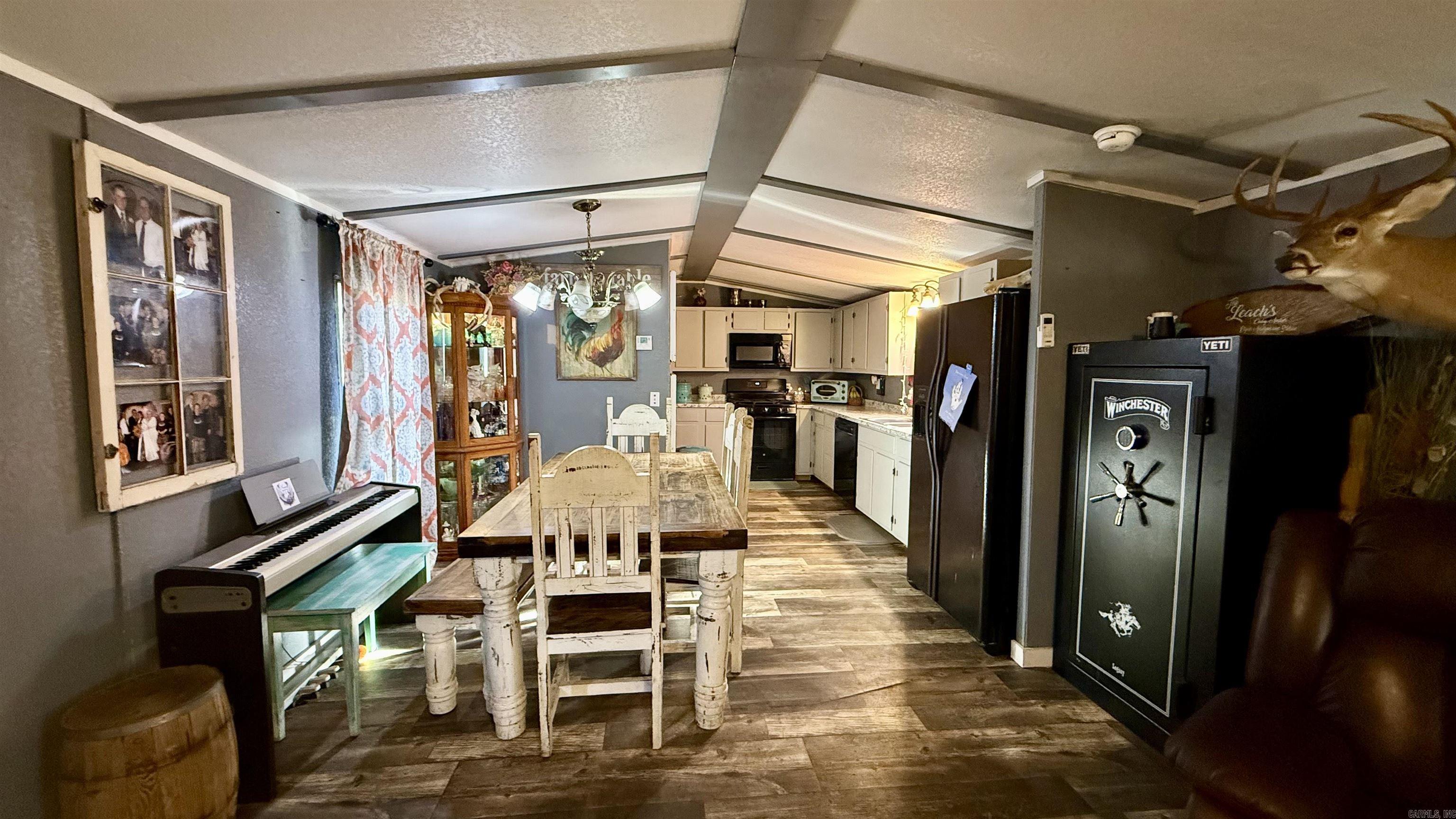 2554  Punkin Flat  Marshall, AR