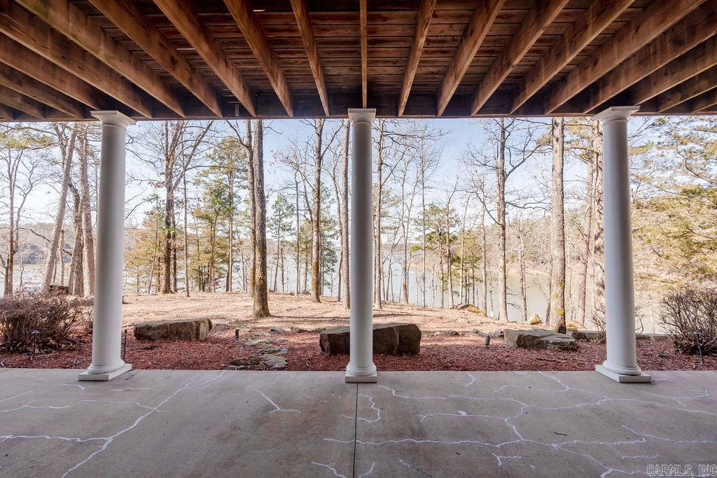 60  Pointe Dr  Edgemont, AR