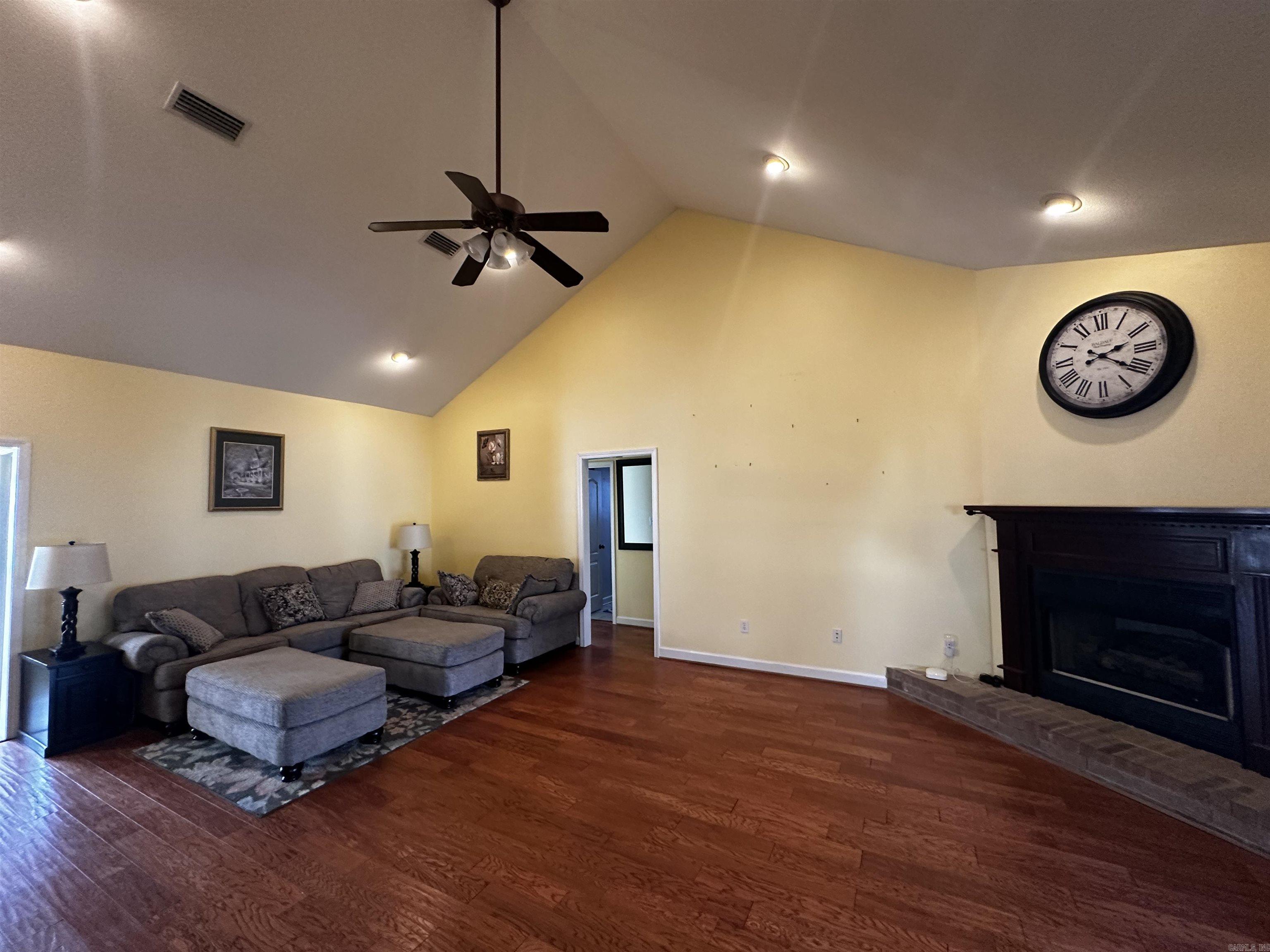 118  Oakleaf  Beebe, AR