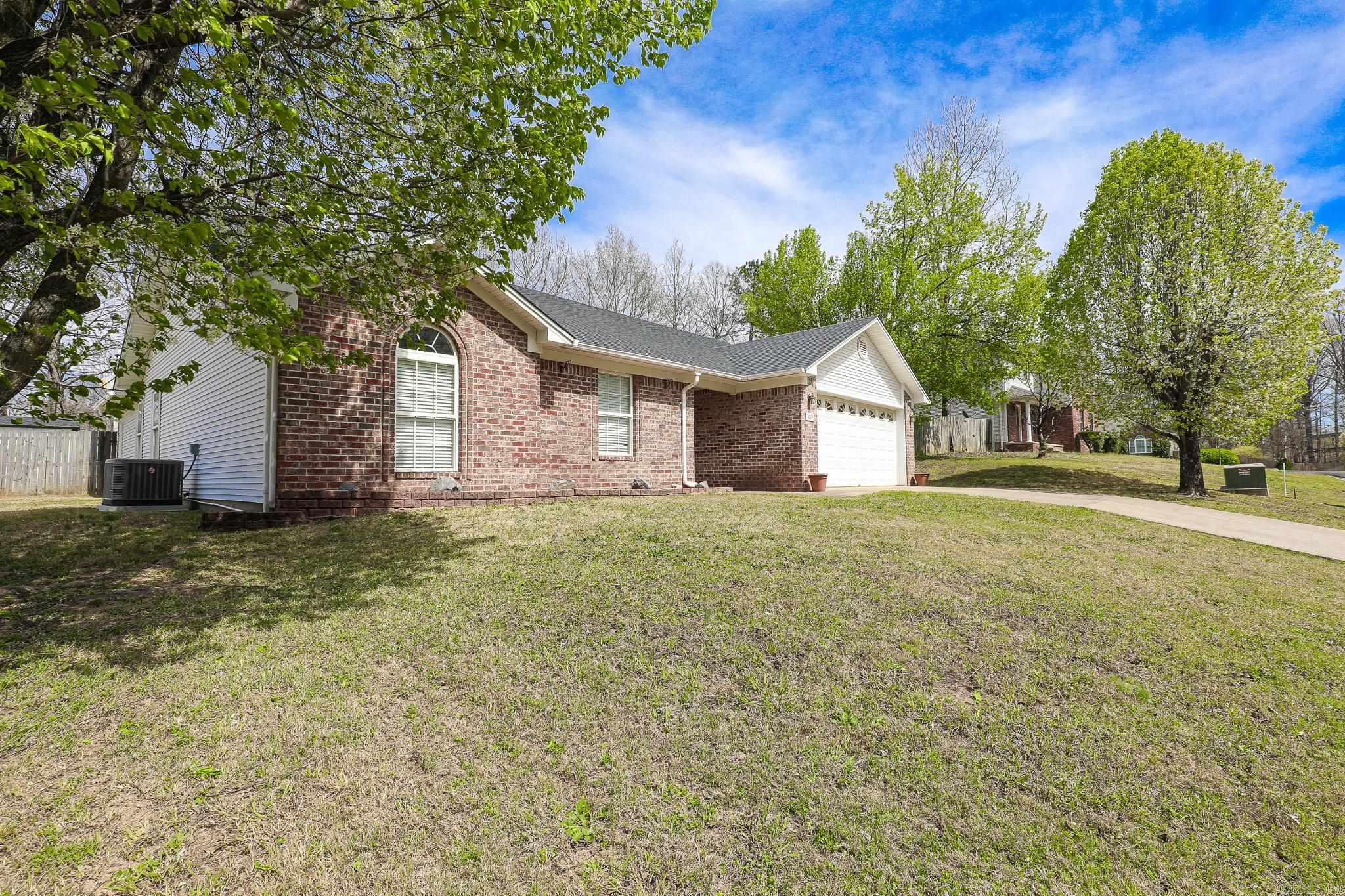 1004  Stamford Dr  Benton, AR