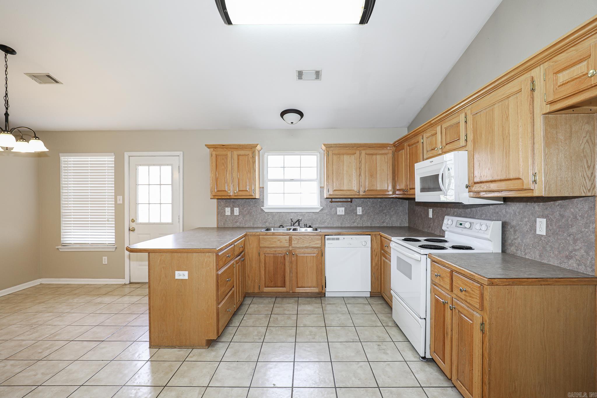1004  Stamford Dr  Benton, AR
