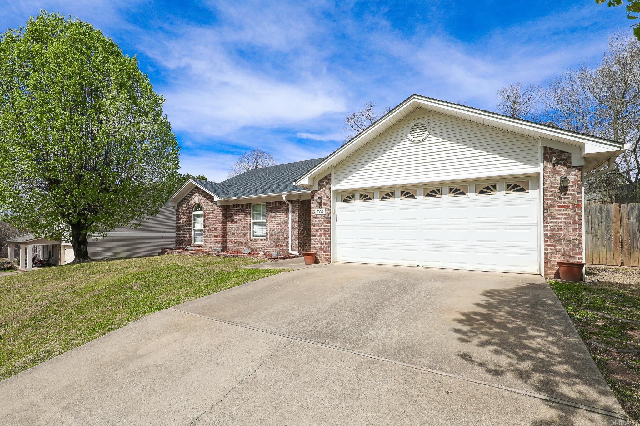 1004  Stamford Dr  Benton, AR