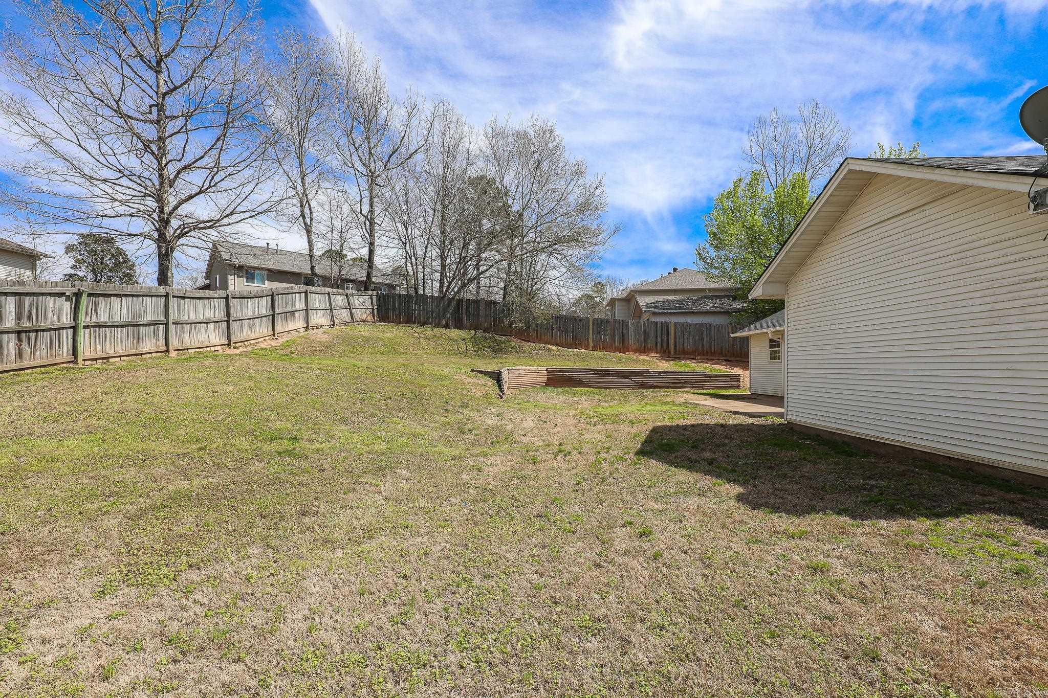 1004 Stamford Dr  Benton, AR