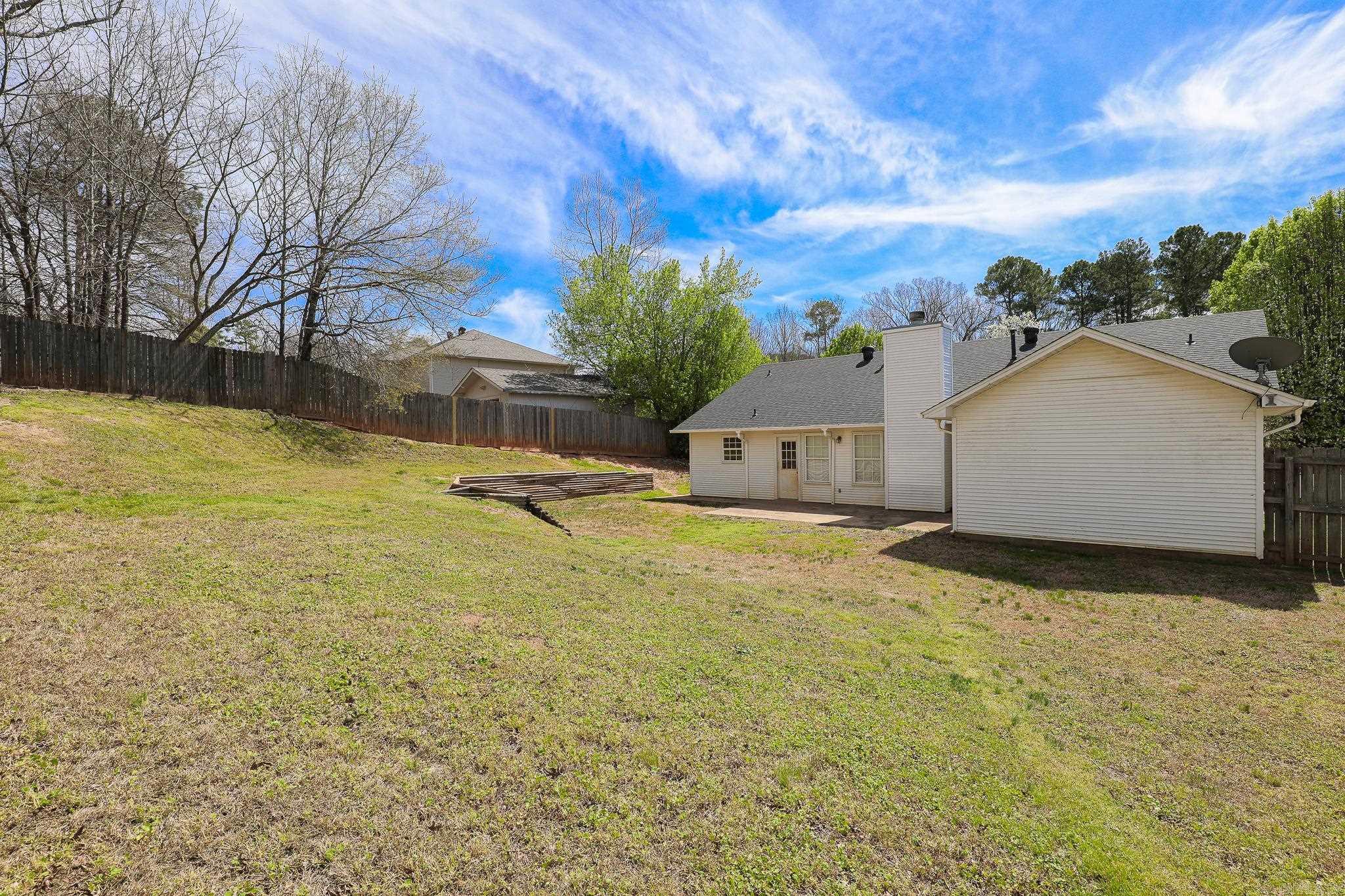 1004  Stamford Dr  Benton, AR