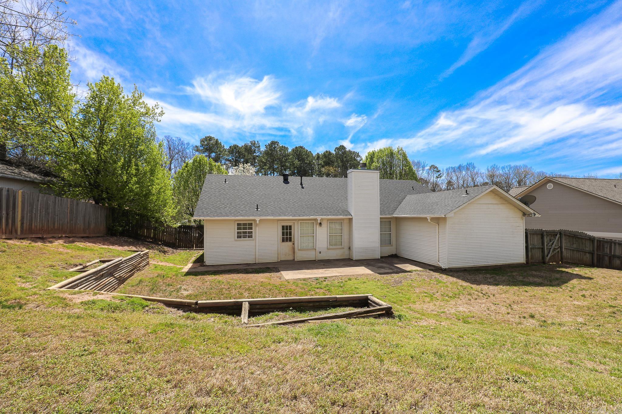 1004  Stamford Dr  Benton, AR