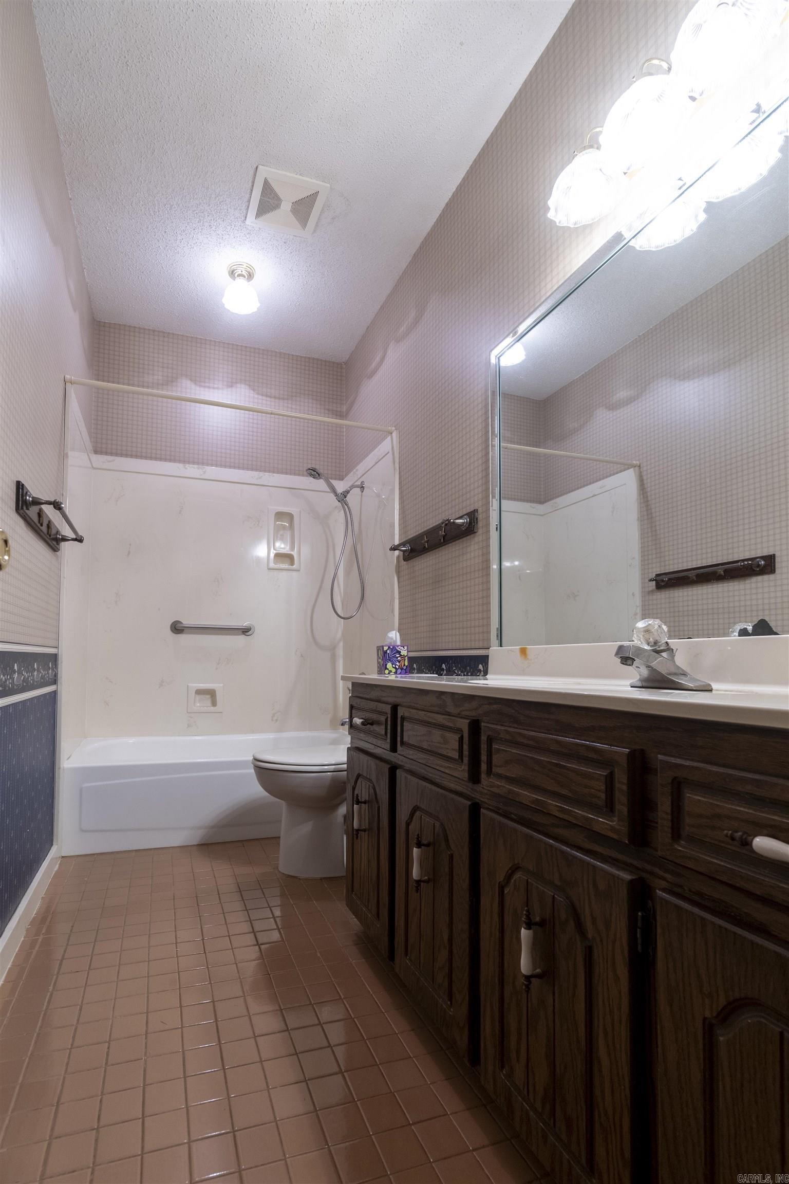 207  Amber Oaks Dr  Sherwood, AR
