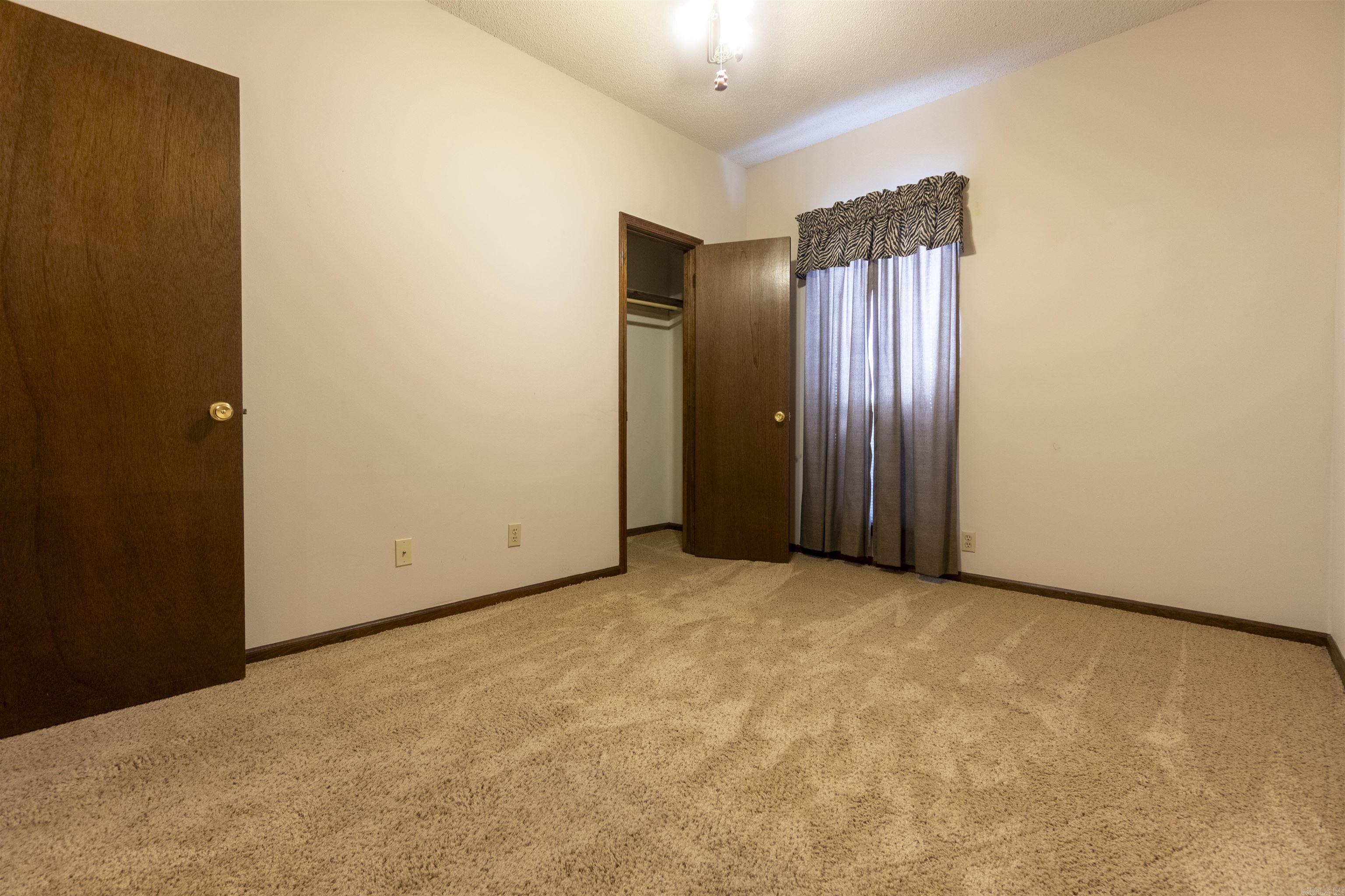 207  Amber Oaks Dr  Sherwood, AR