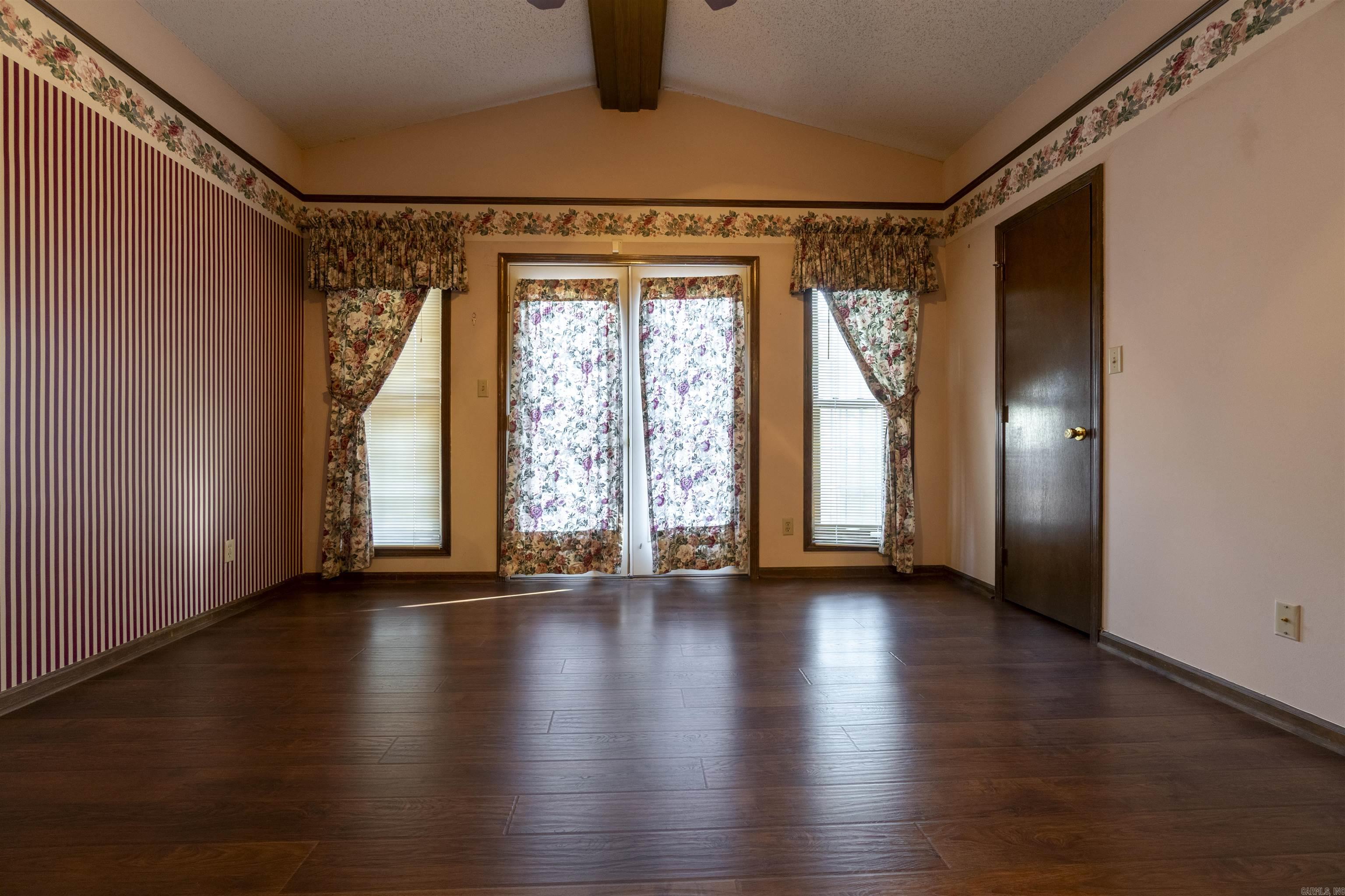 207  Amber Oaks Dr  Sherwood, AR