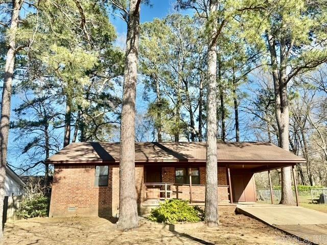 913 S 26th  Arkadelphia, AR