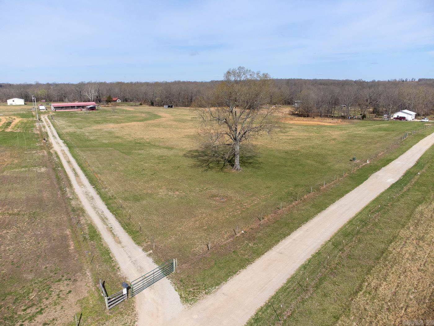 188  Red Hawk  Glencoe, AR