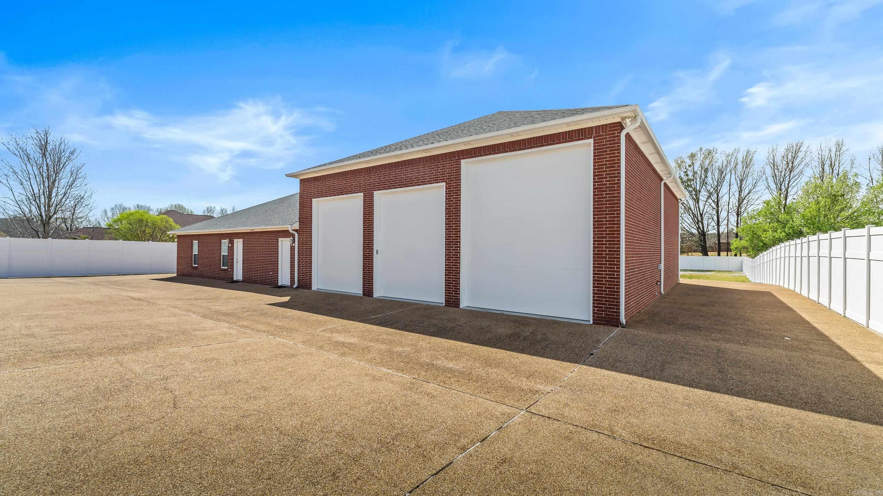 7207 N Richland  Texarkana, TX