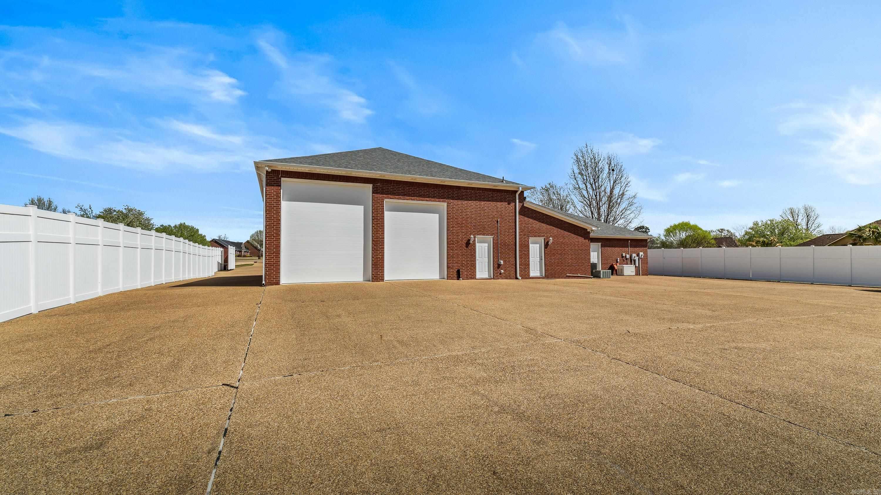 7207 N Richland  Texarkana, TX