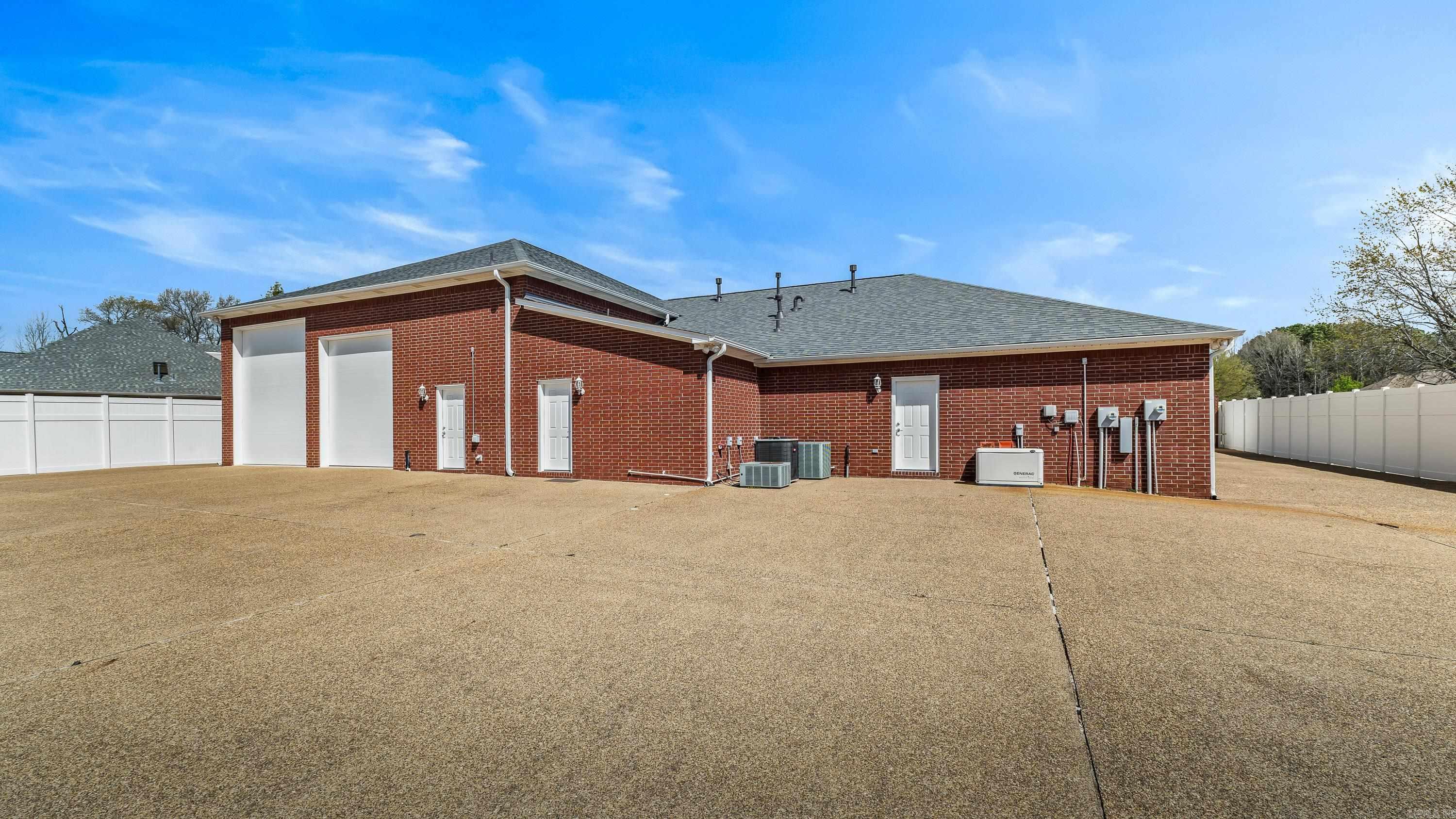 7207 N Richland  Texarkana, TX