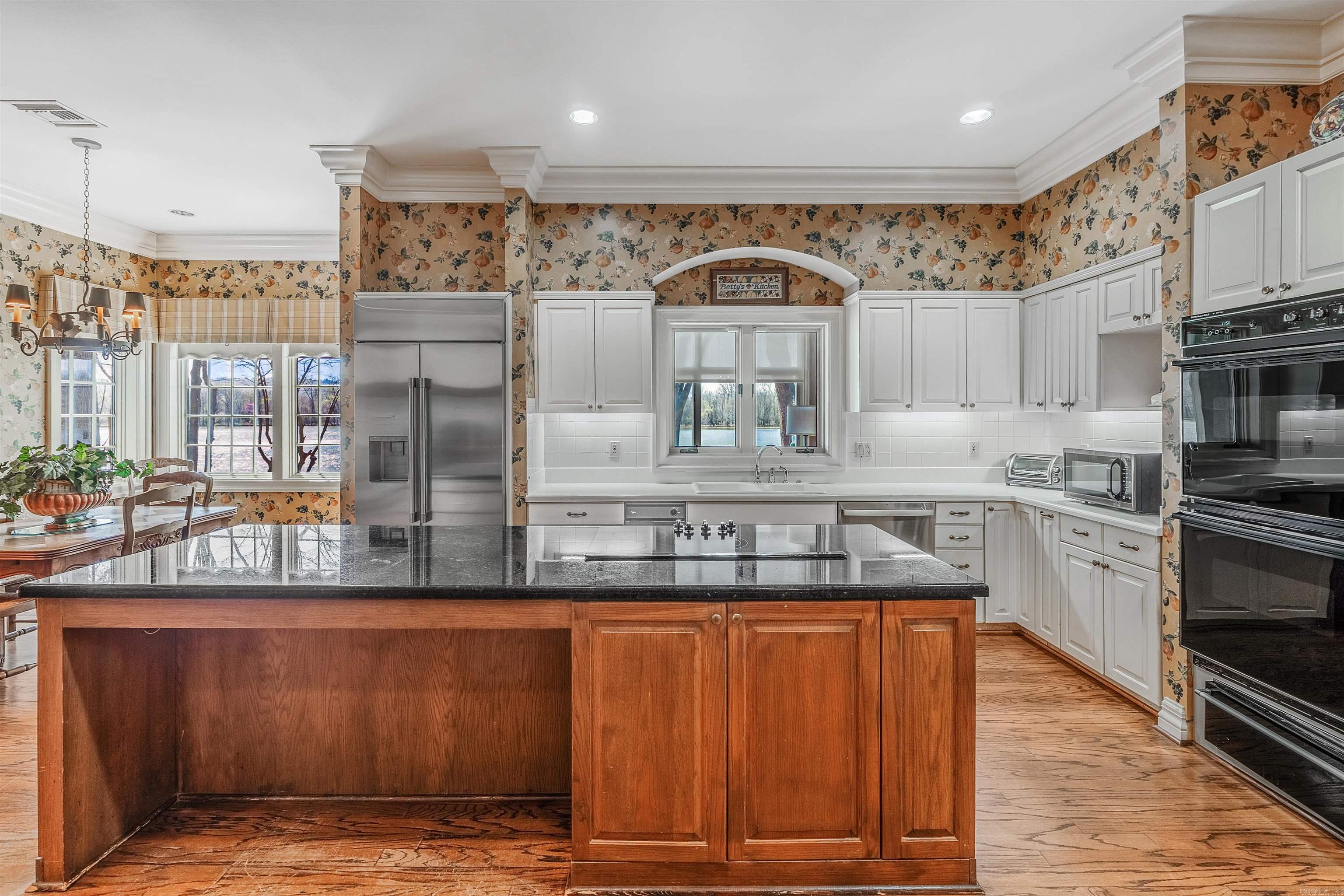 32  Riverwood Cove  Maumelle, AR
