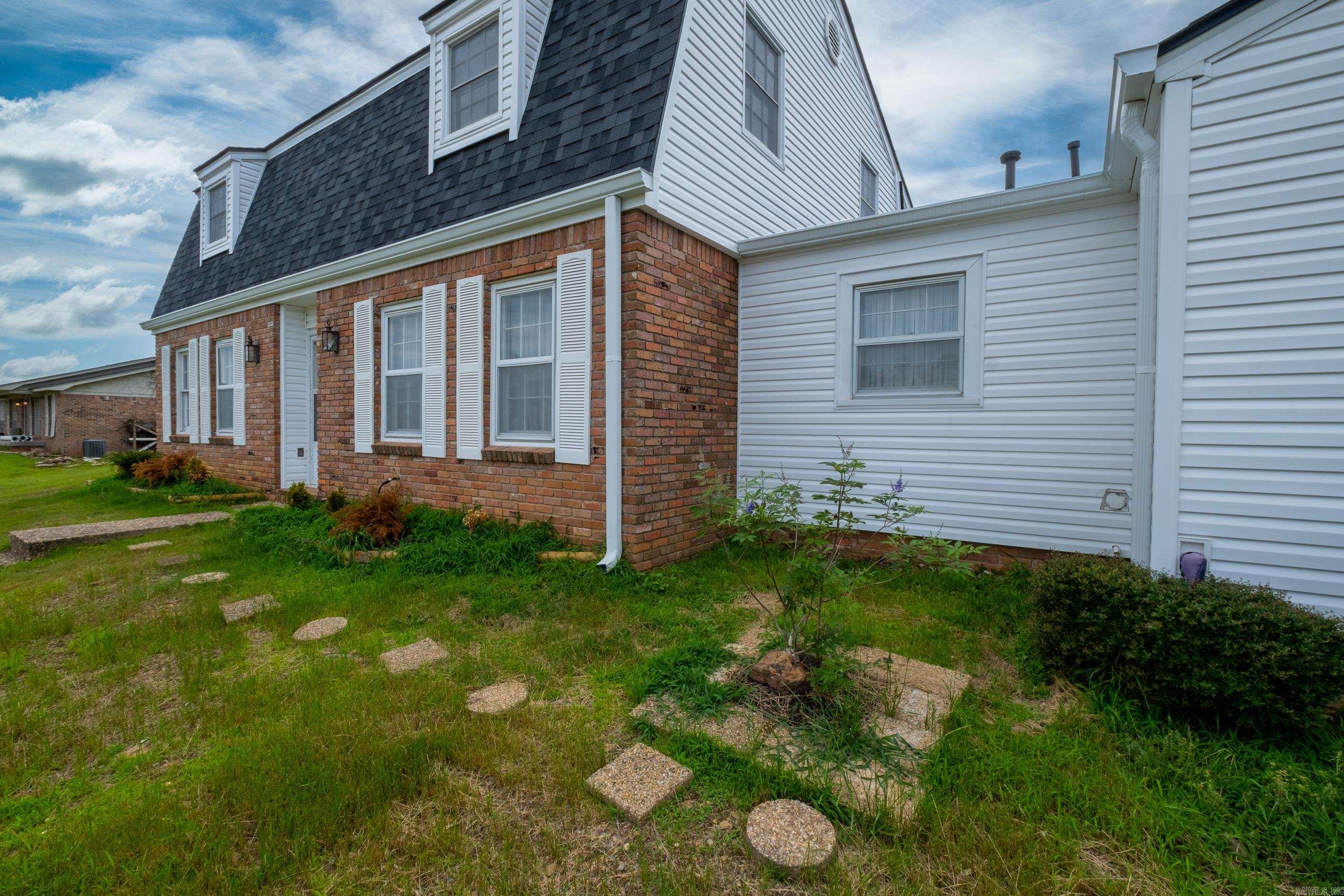 1801  OLD FORGE  Little Rock, AR