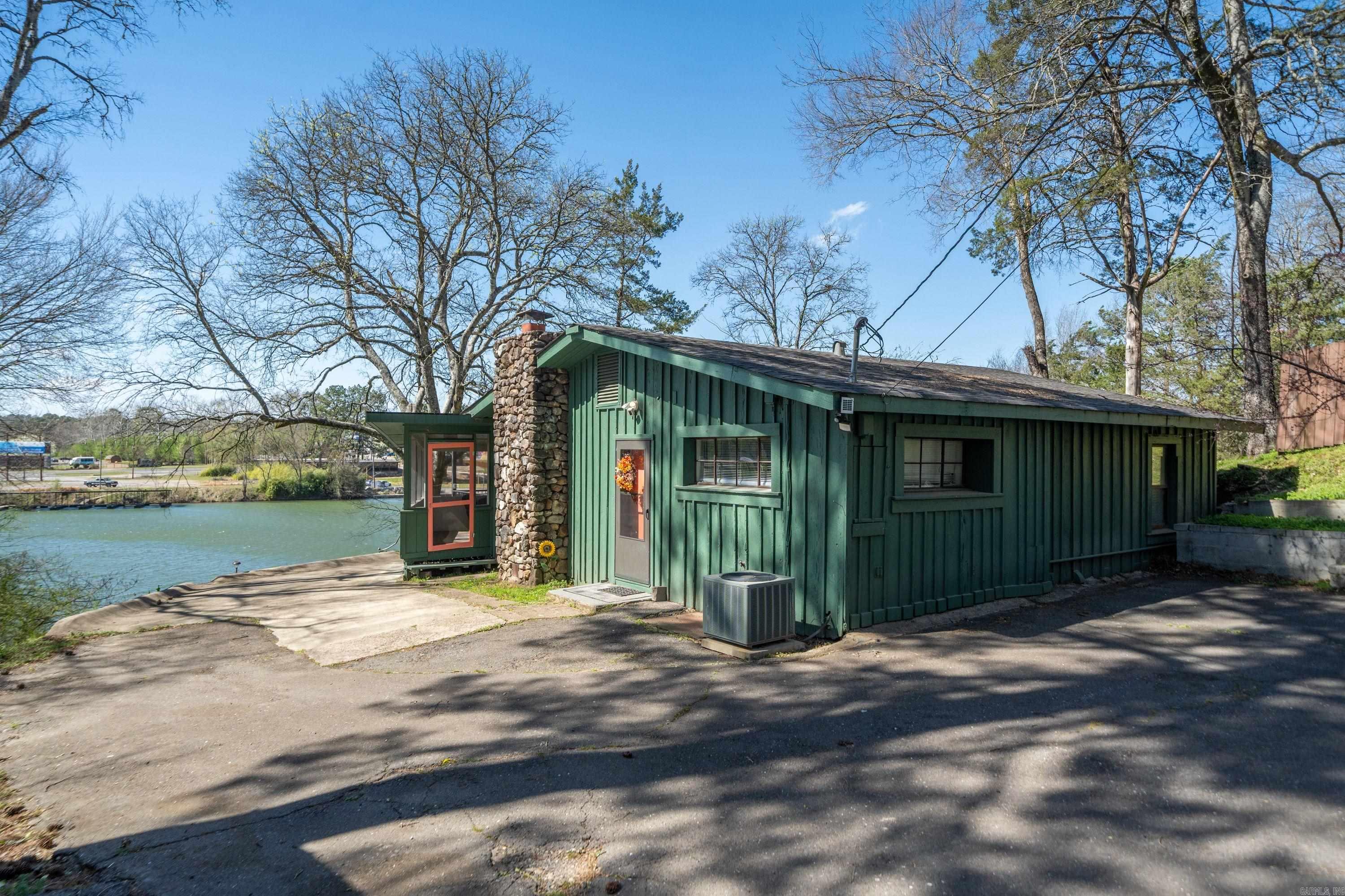 205  Ledgerock  Hot Springs, AR