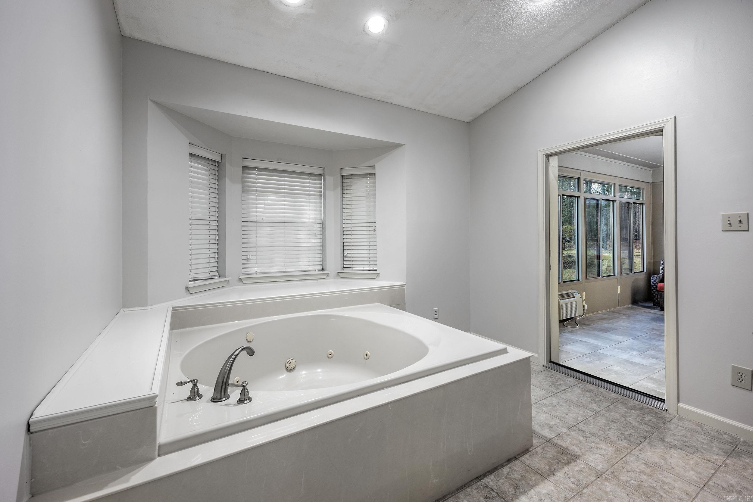6625  Studer  Little Rock, AR