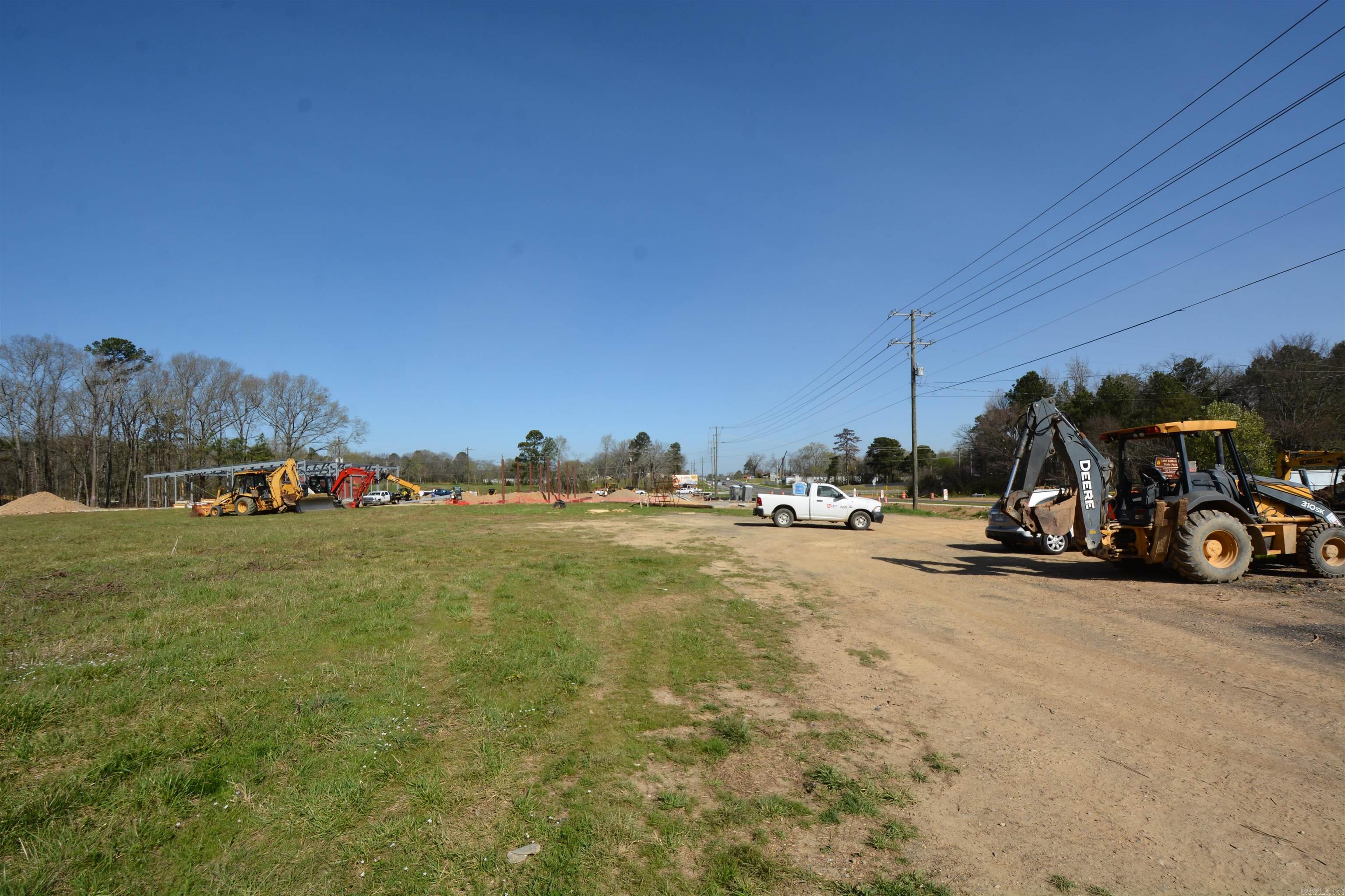 6040  CENTRAL  Hot Springs, AR
