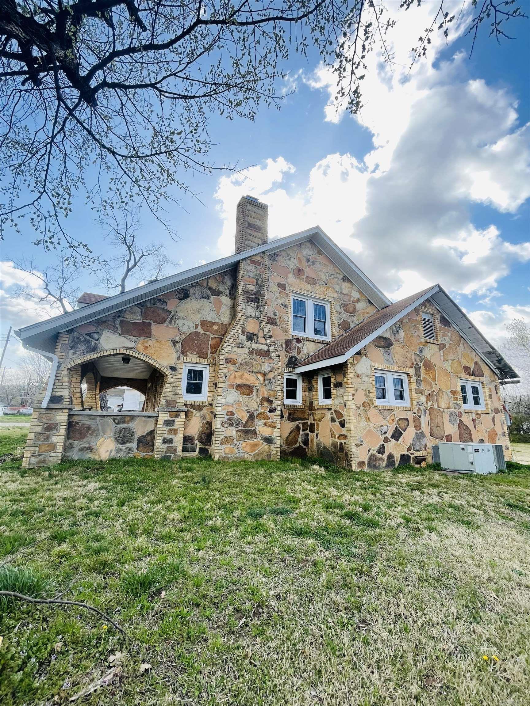 211  W Campus  Marshall, AR