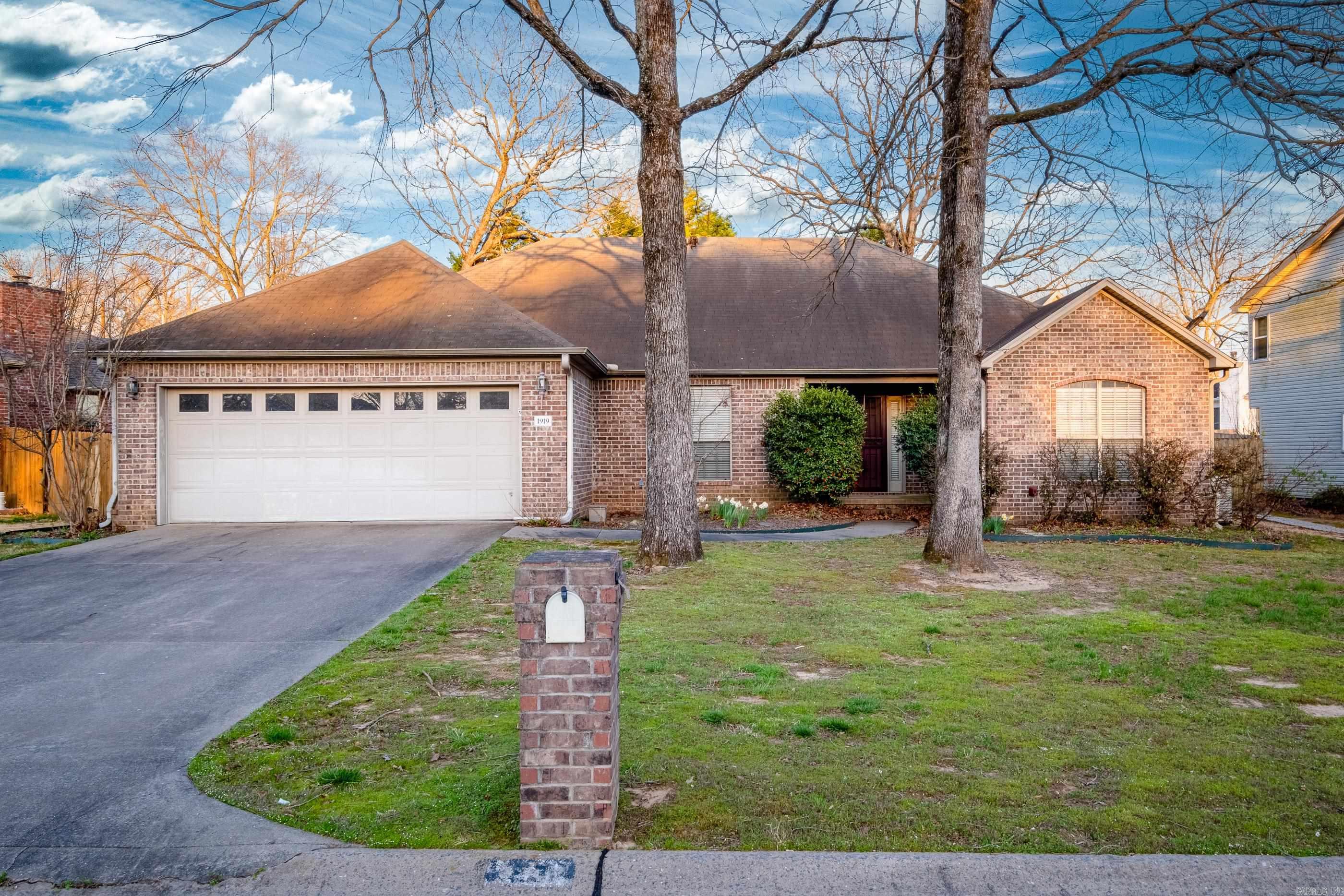 1919 Brookford Drive Little Rock, AR 72211