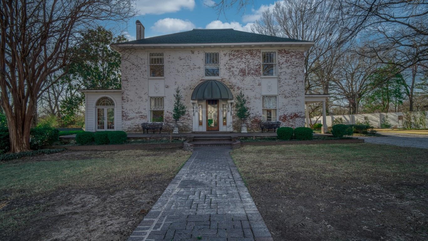 1419 S Main  Jonesboro, AR