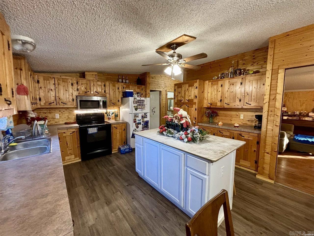 601 W 3RD  Dierks, AR
